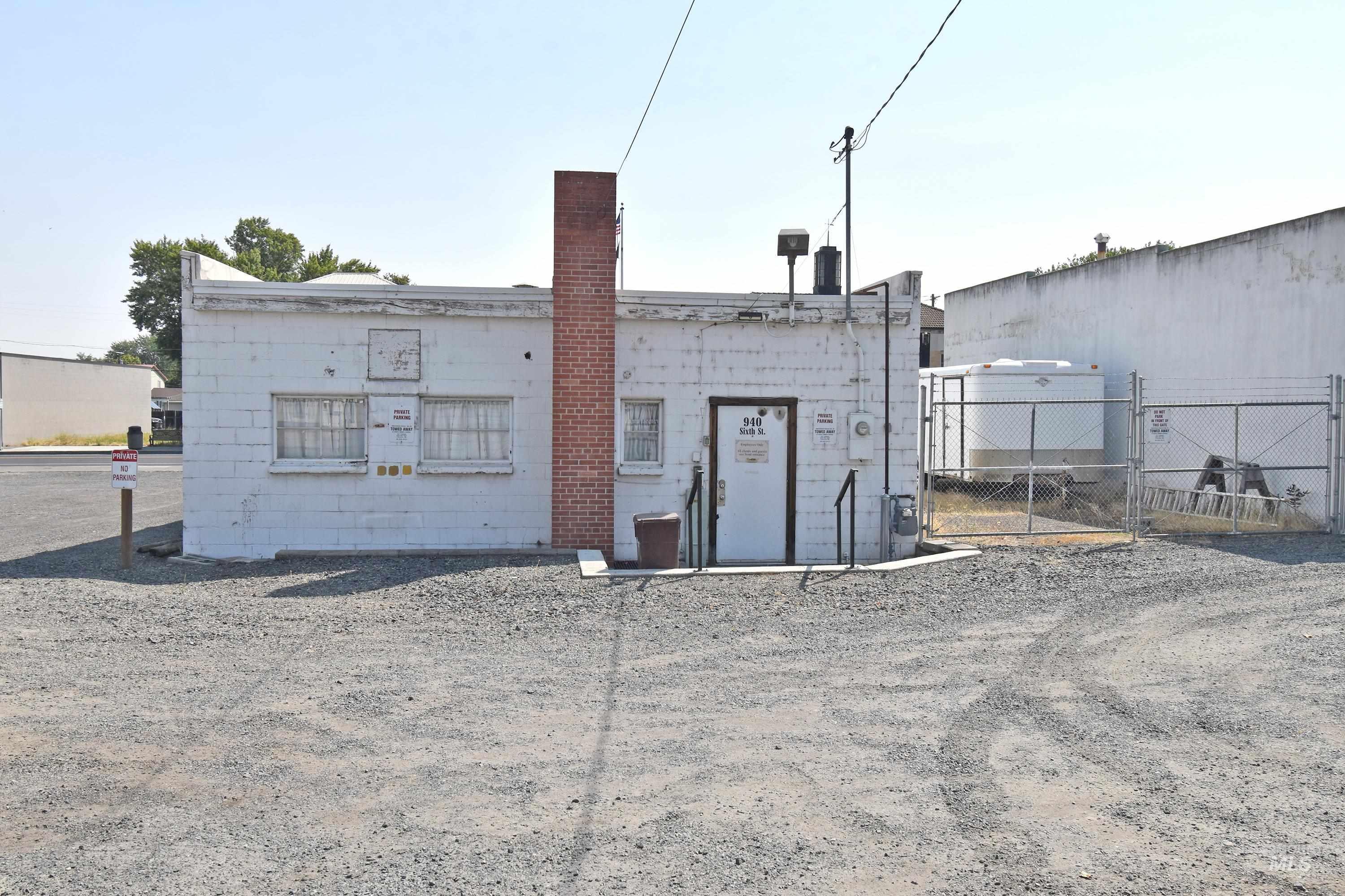 940 6th Street Property Photo 28