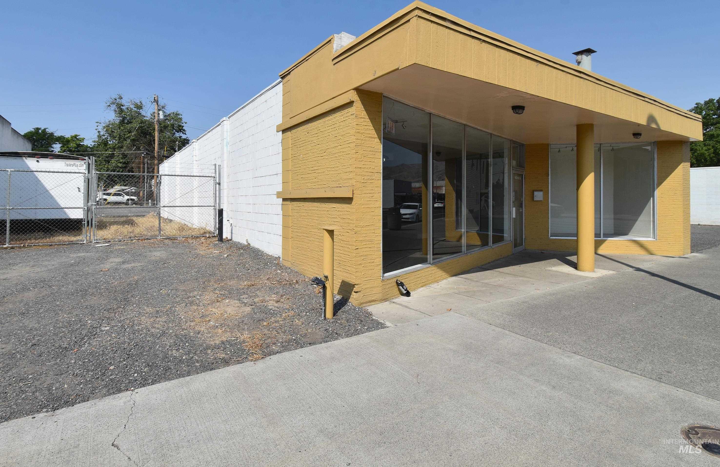940 6th Street Property Photo 30