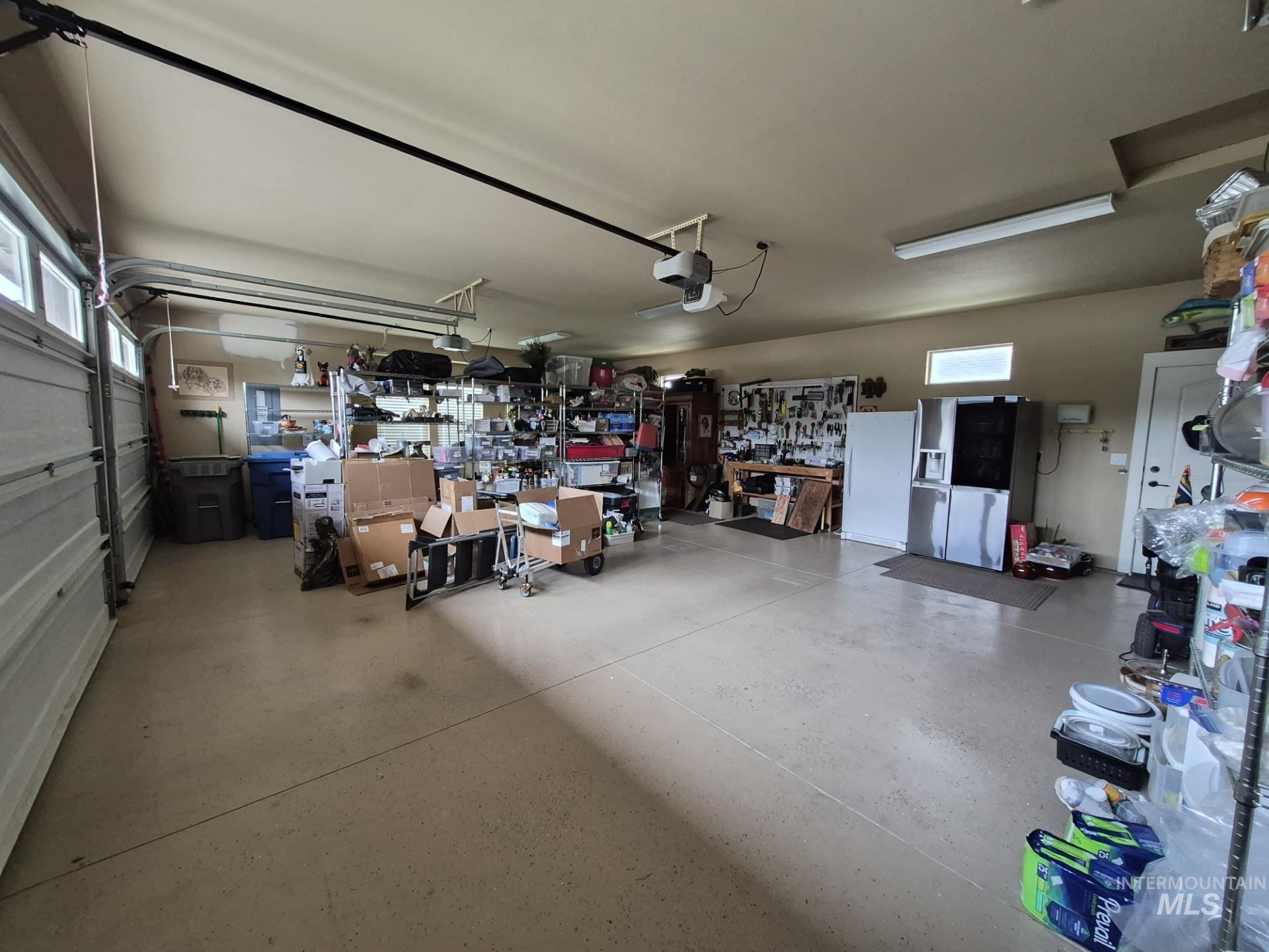 4721 Middlesboro Property Photo 38