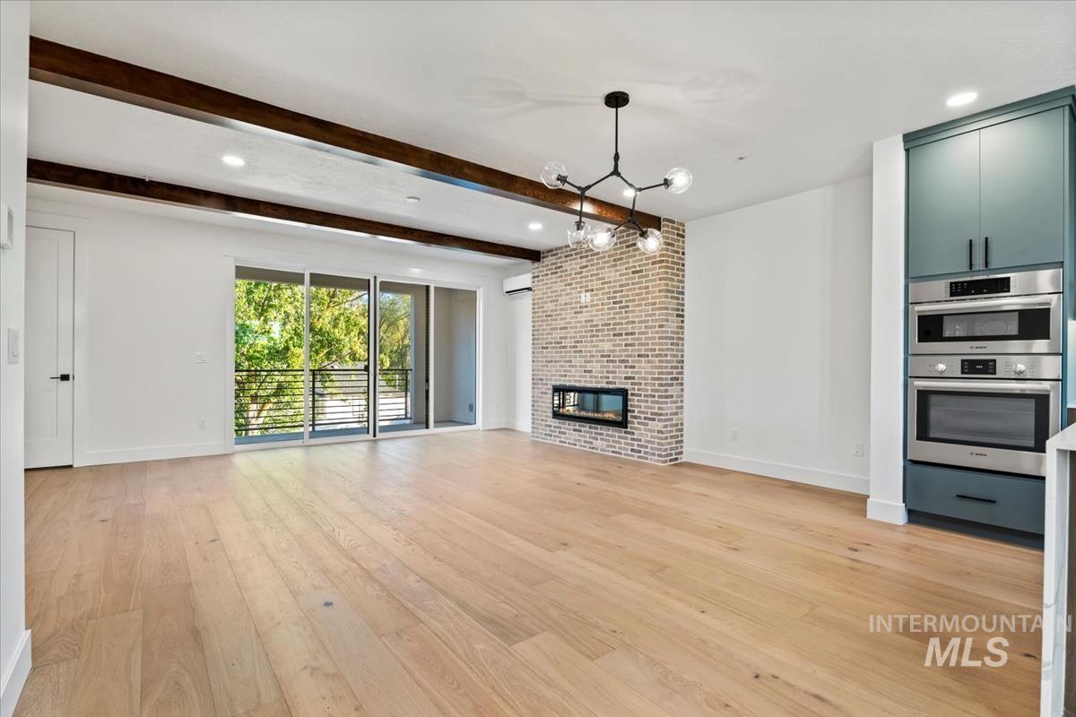 3249 W Moore Street Property Photo 10