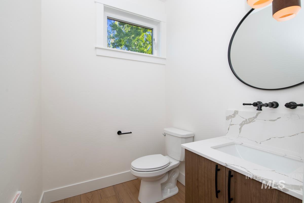 3249 W Moore Street Property Photo 11