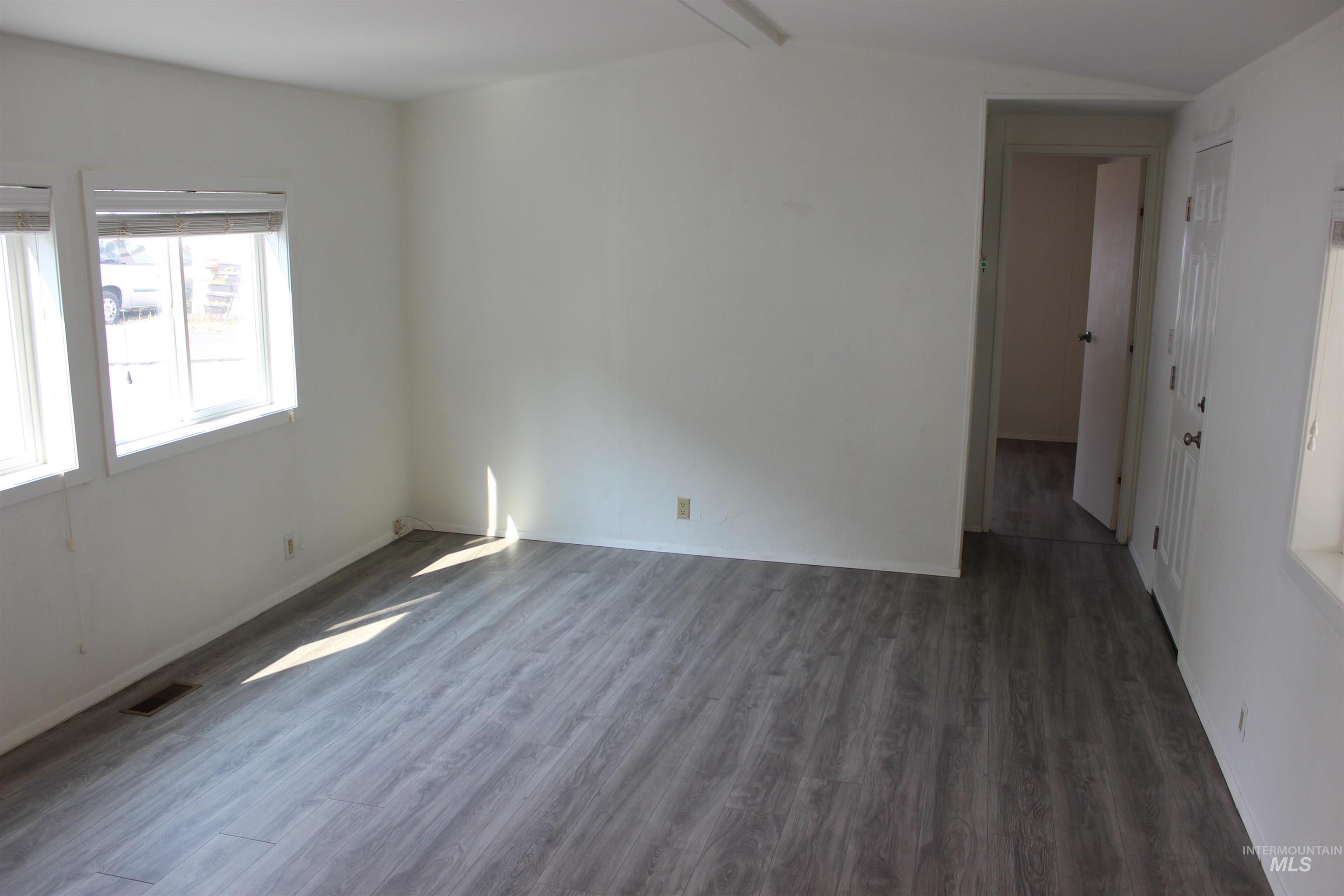 631 Preston Avenue Property Photo 6