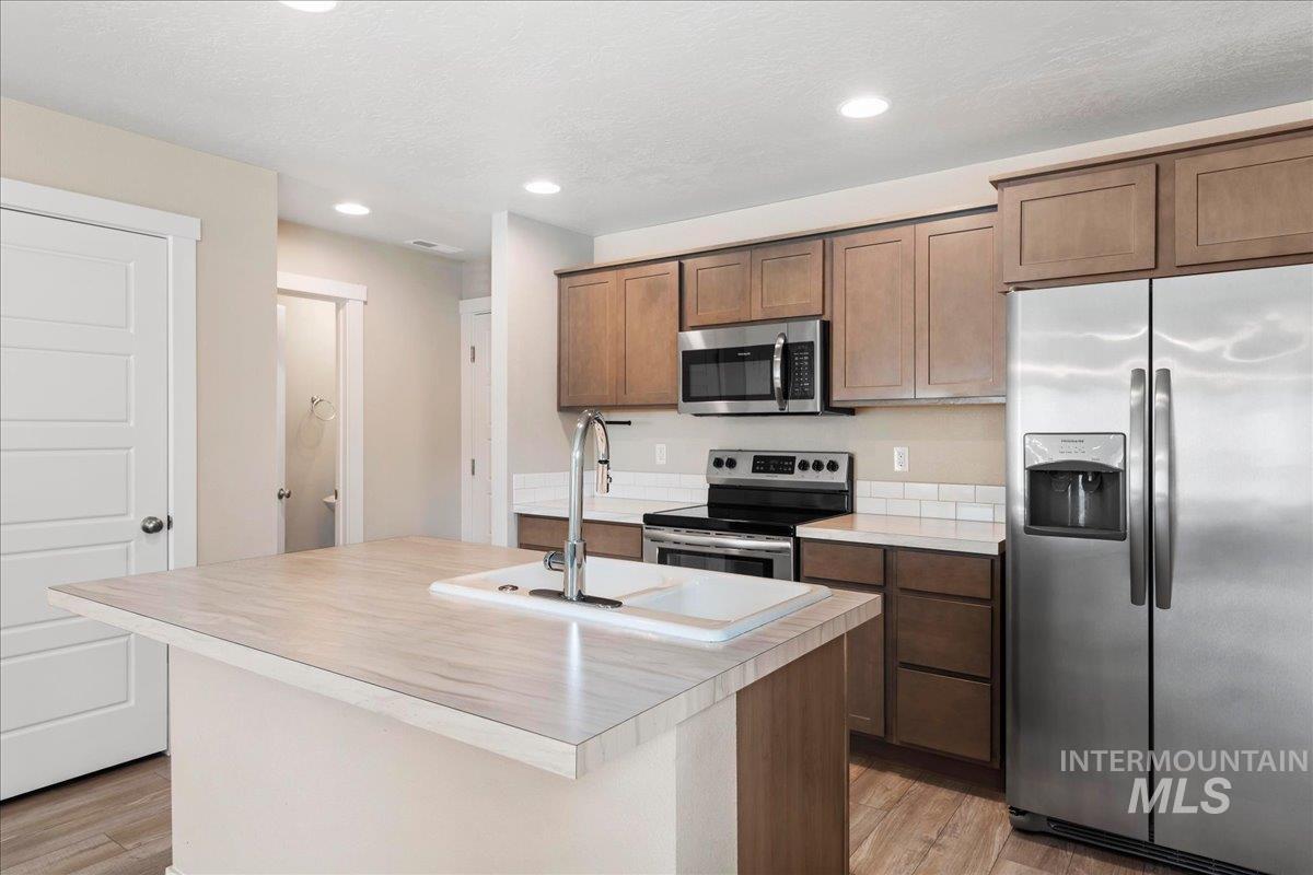 2488 E Blue Tick Street Property Photo 8