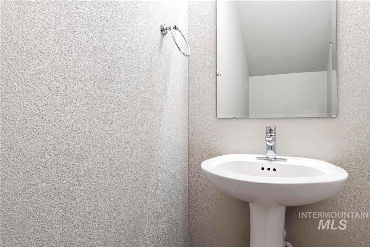 2488 E Blue Tick Street Property Photo 13