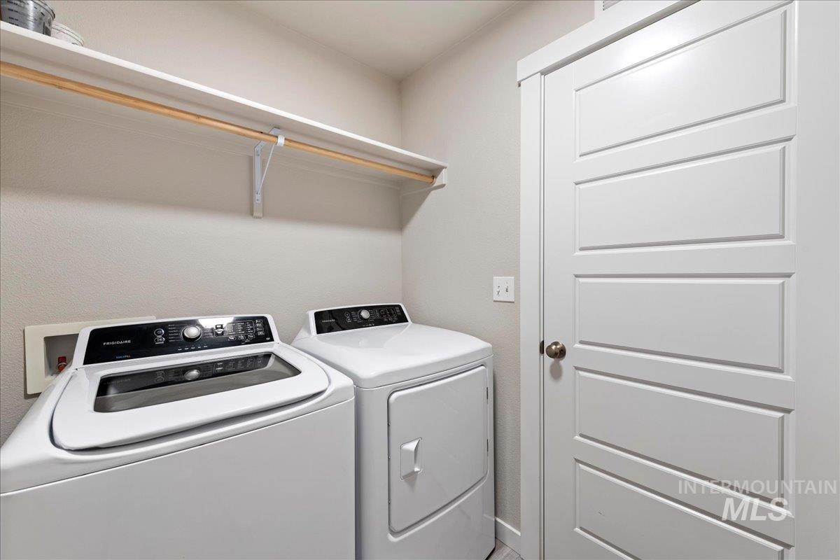 2488 E Blue Tick Street Property Photo 17