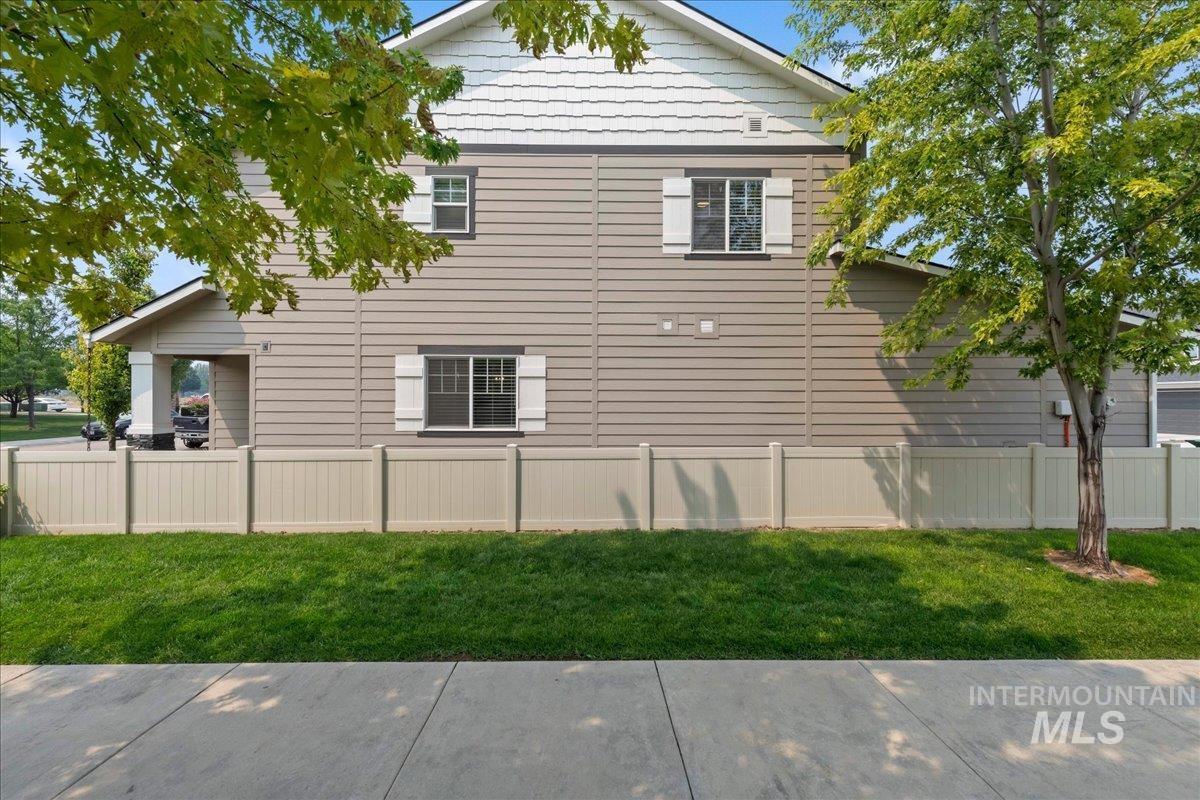 2488 E Blue Tick Street Property Photo 20