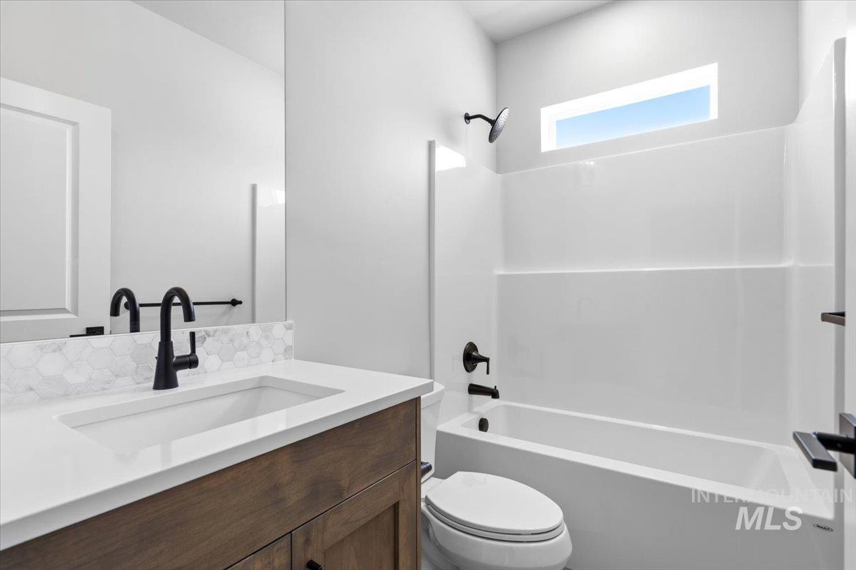 4420 E Dillinger St Property Photo 8