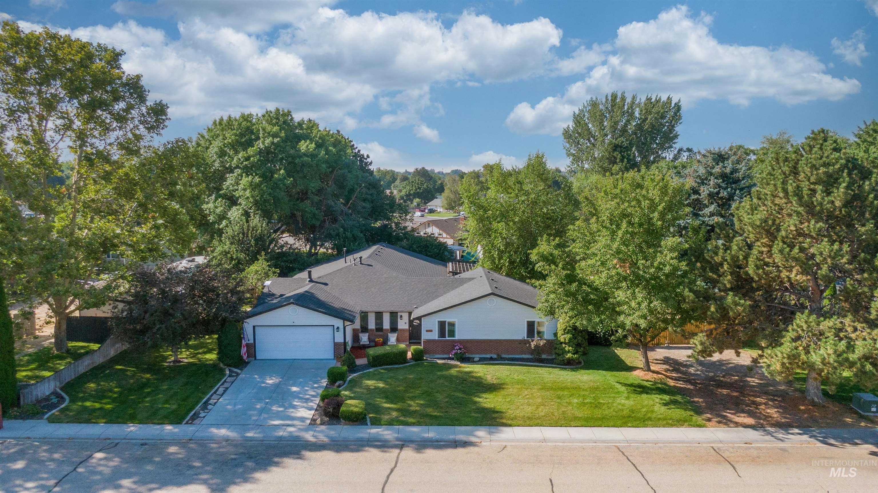 8755 W Wichita Dr Property Photo 4