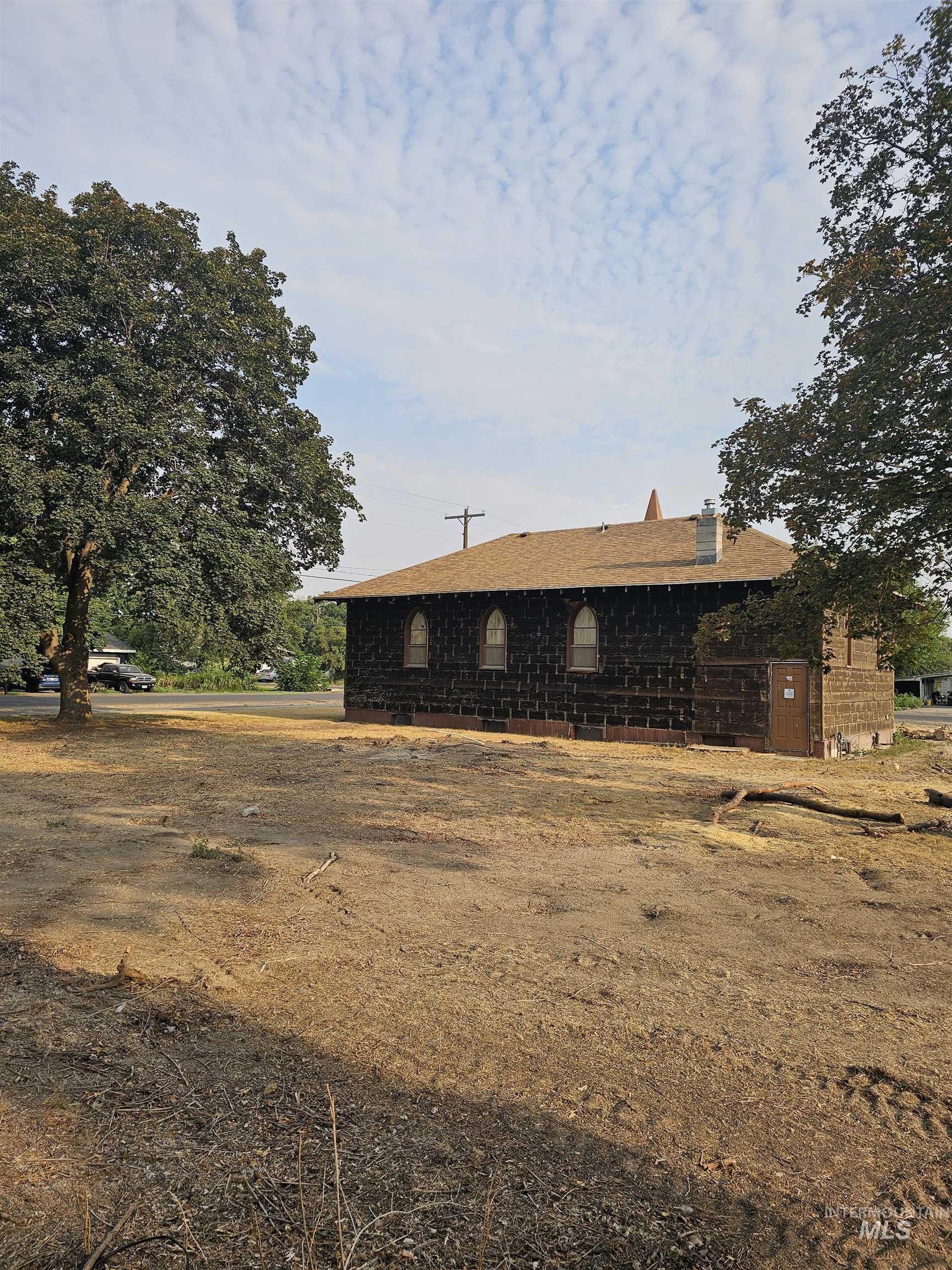 197 W 2nd Avenue Property Photo 7