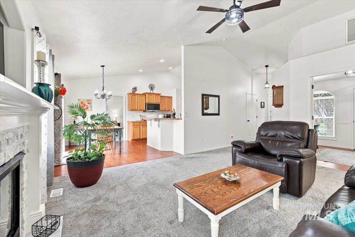 4321 E Tuscany Ave Property Photo 5