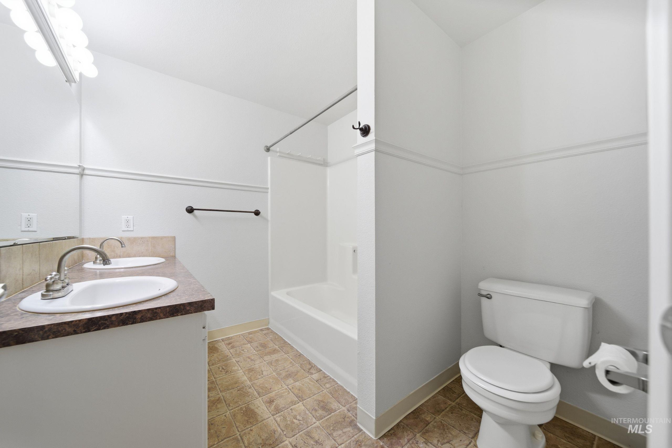 691 N Tidwell Way Property Photo 21