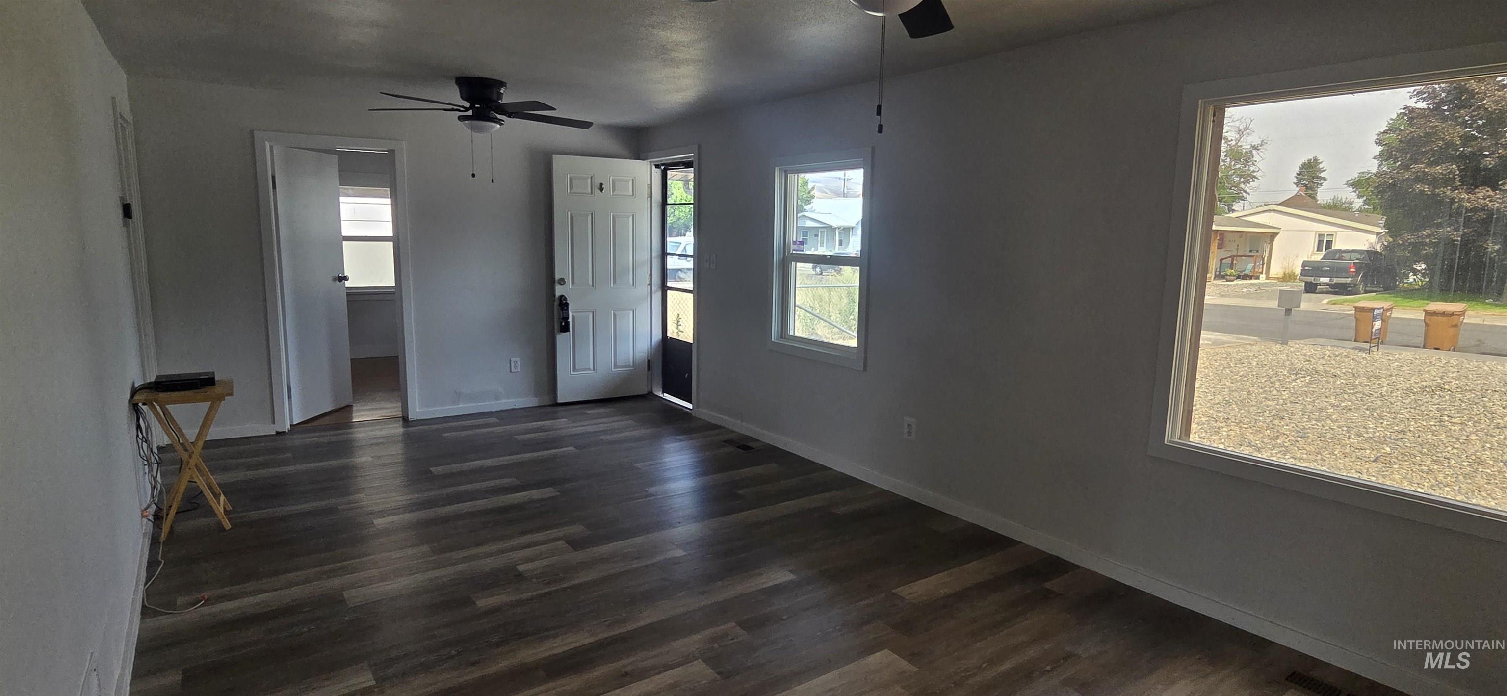 616 8th Property Photo 14