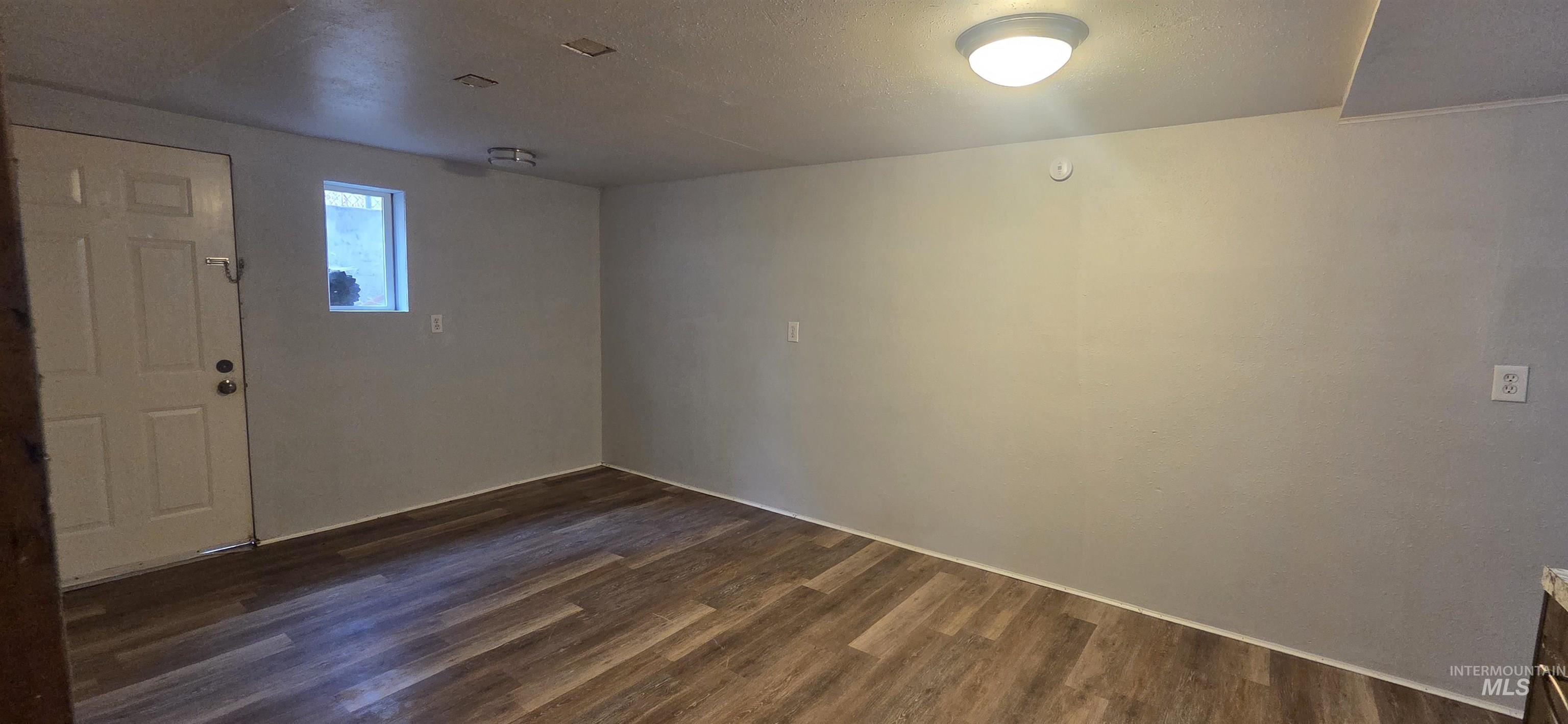 616 8th Property Photo 19