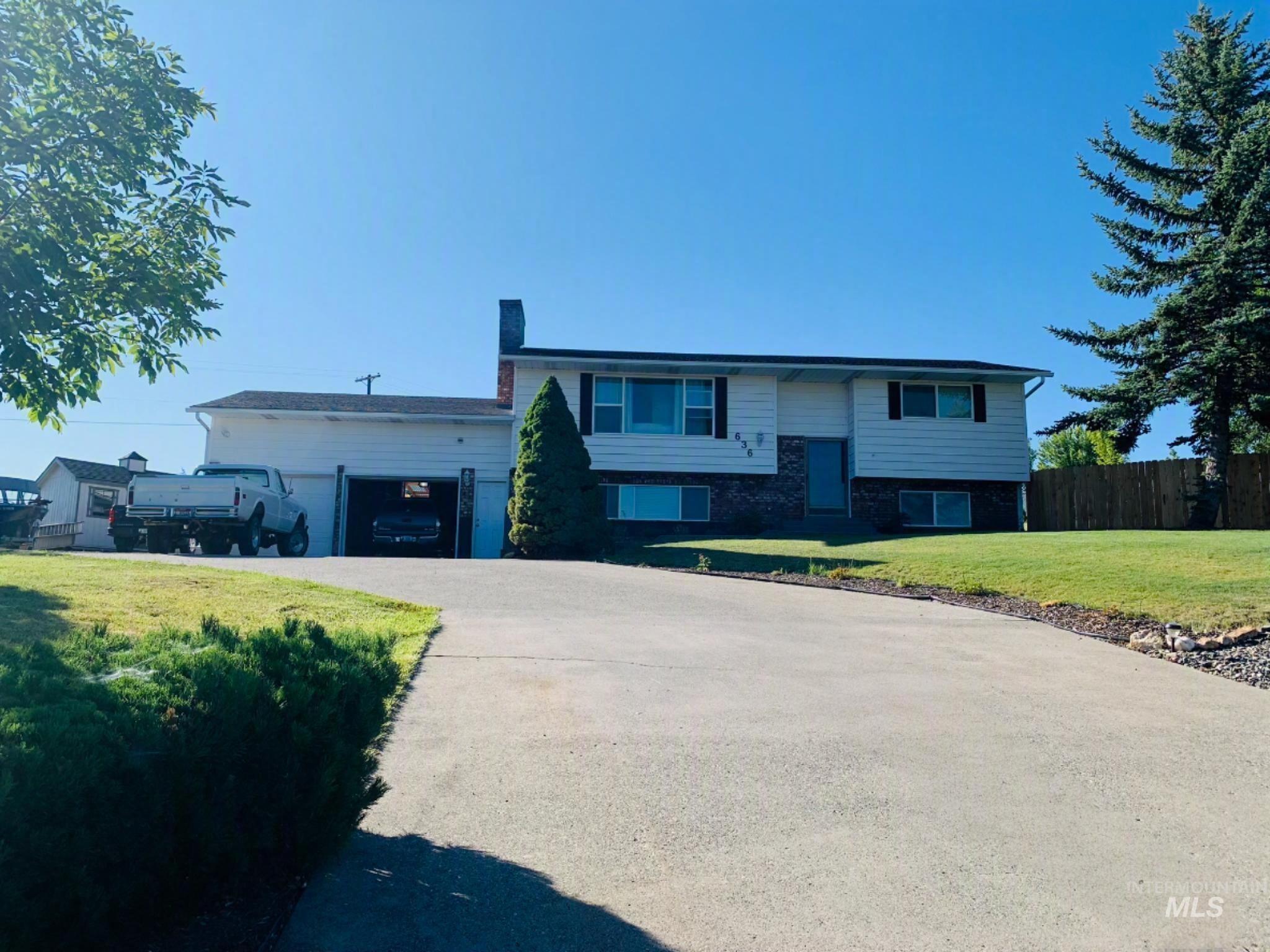 636 Dawn Drive Property Photo 2