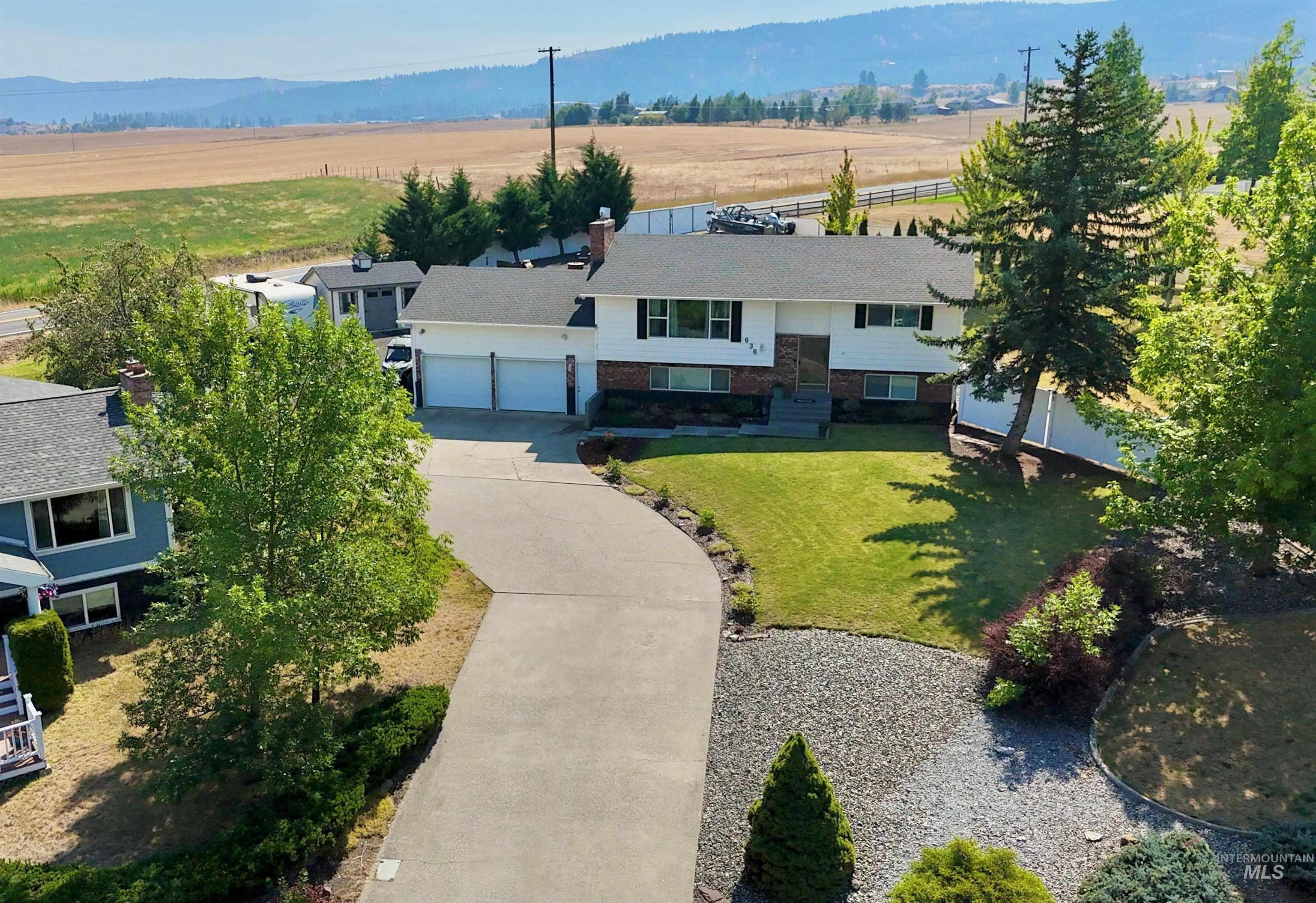 636 Dawn Drive Property Photo 2