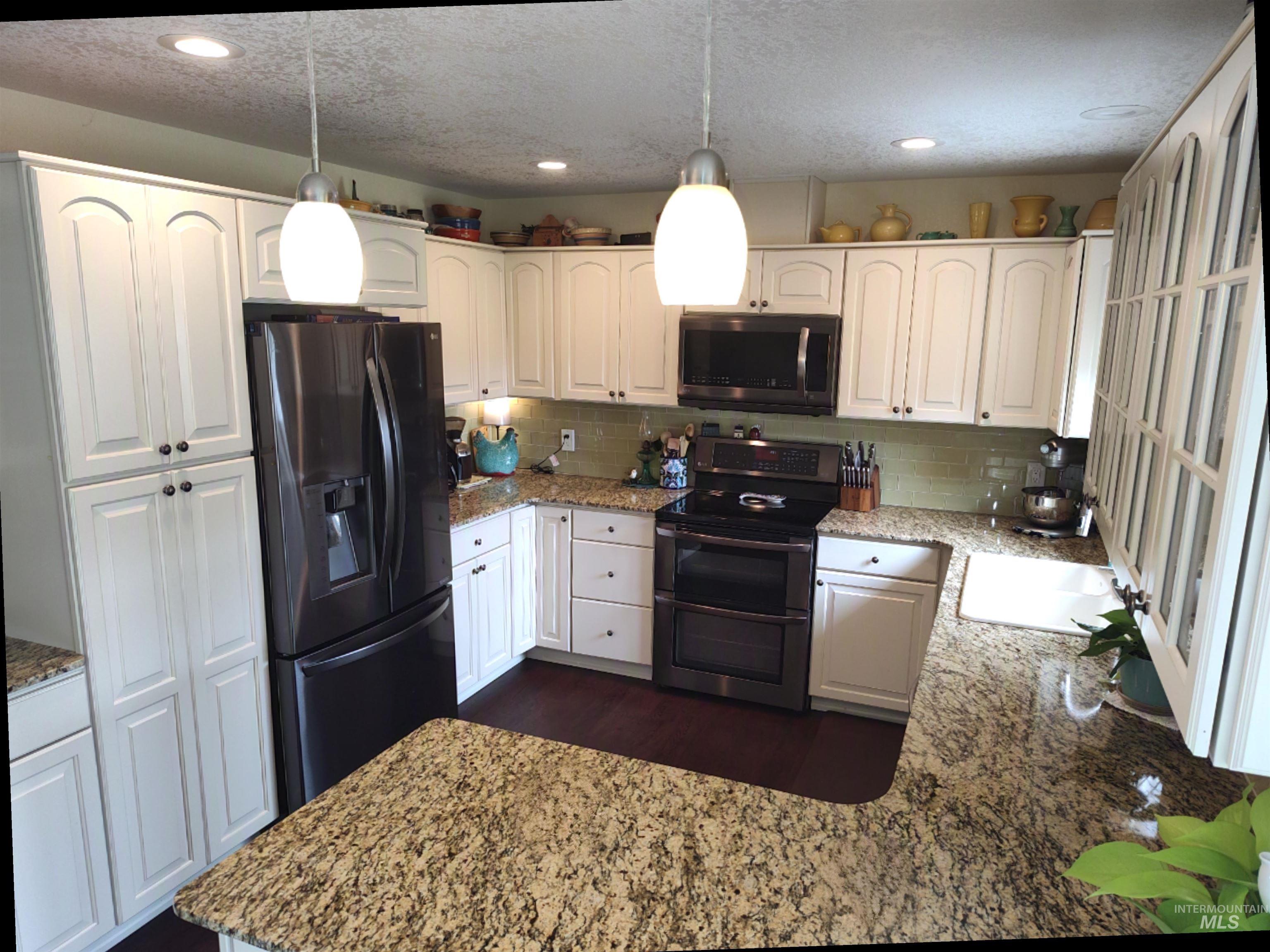 636 Dawn Drive Property Photo 8
