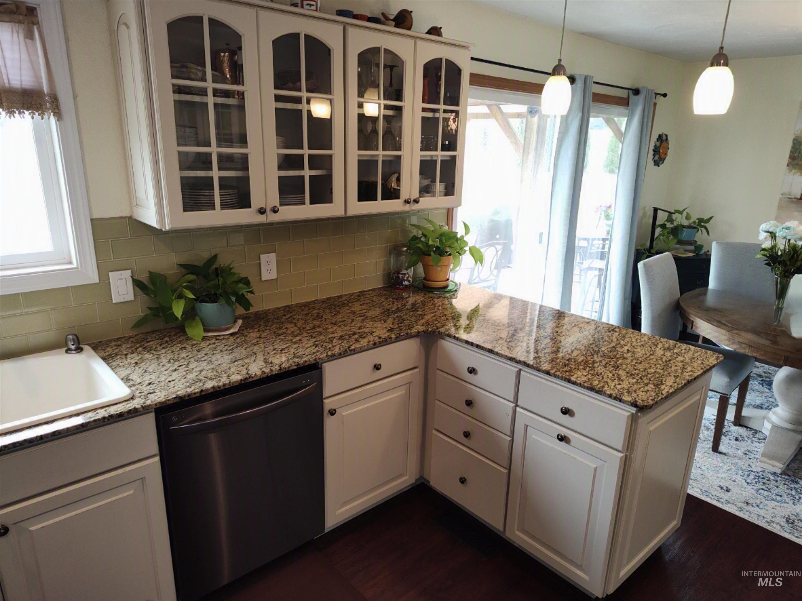 636 Dawn Drive Property Photo 10