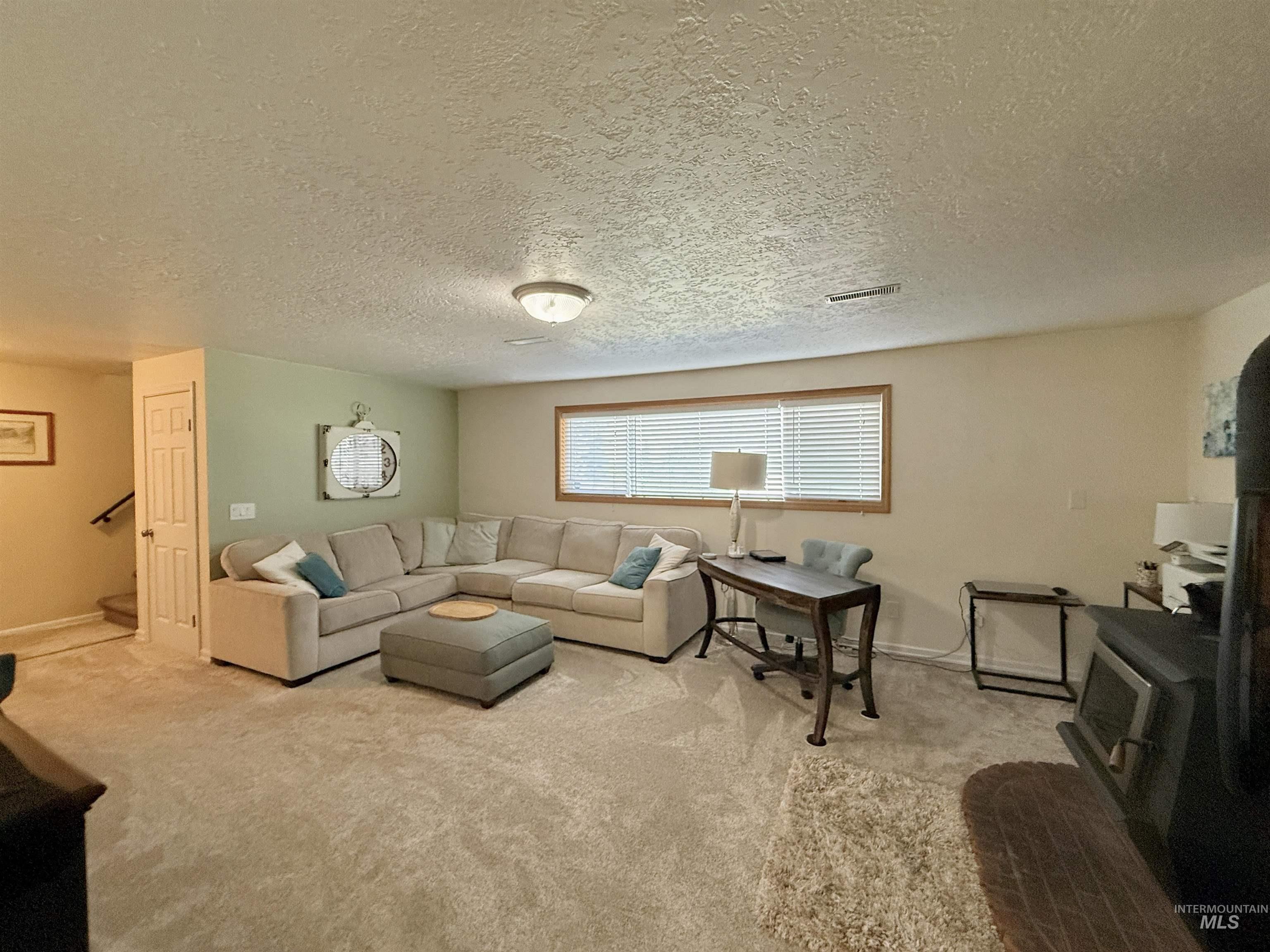 636 Dawn Drive Property Photo 12