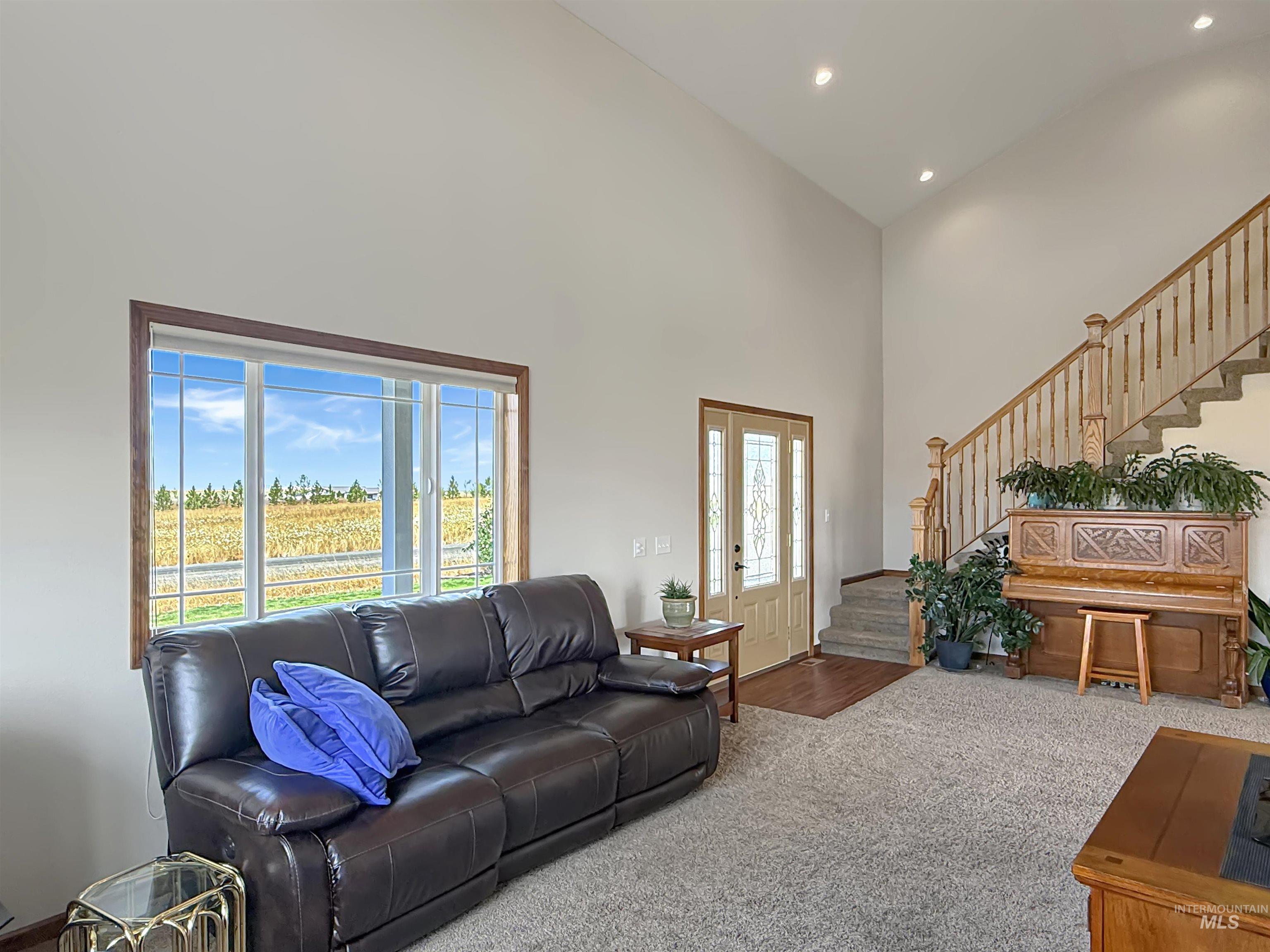 148 Meadow Grass Loop Property Photo 5