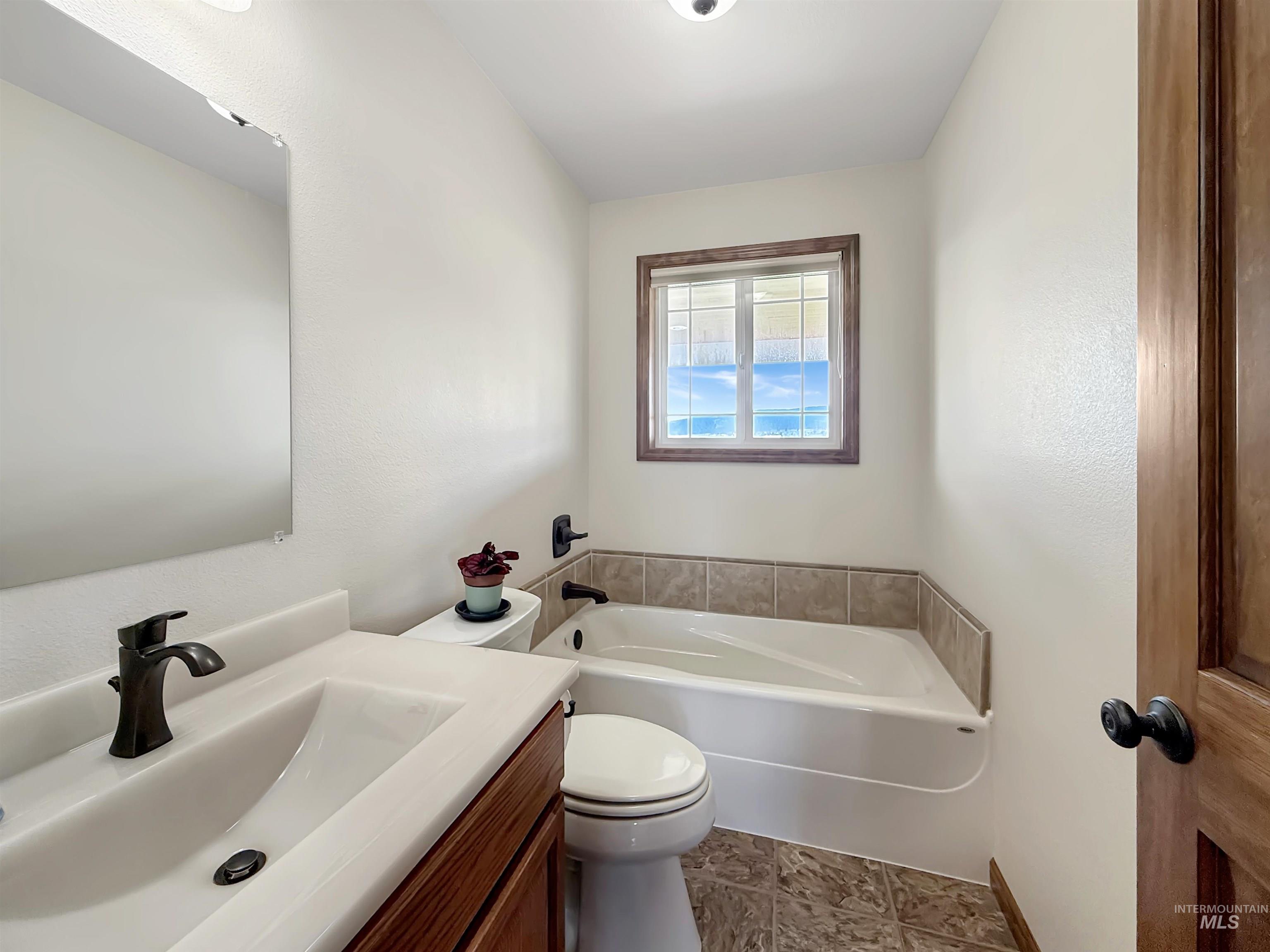 148 Meadow Grass Loop Property Photo 15