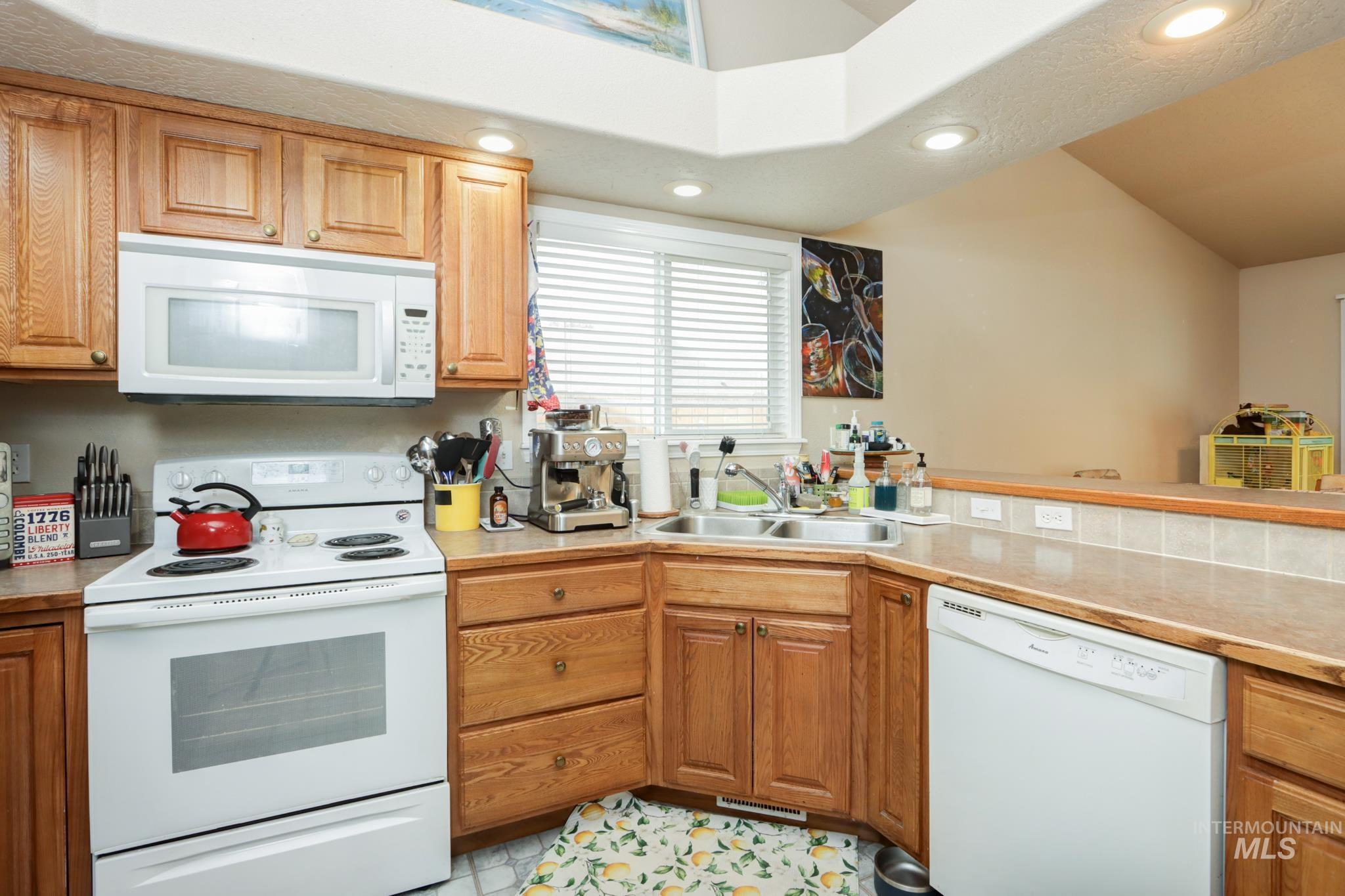 1104 Vanity Peak Dr Property Photo 6