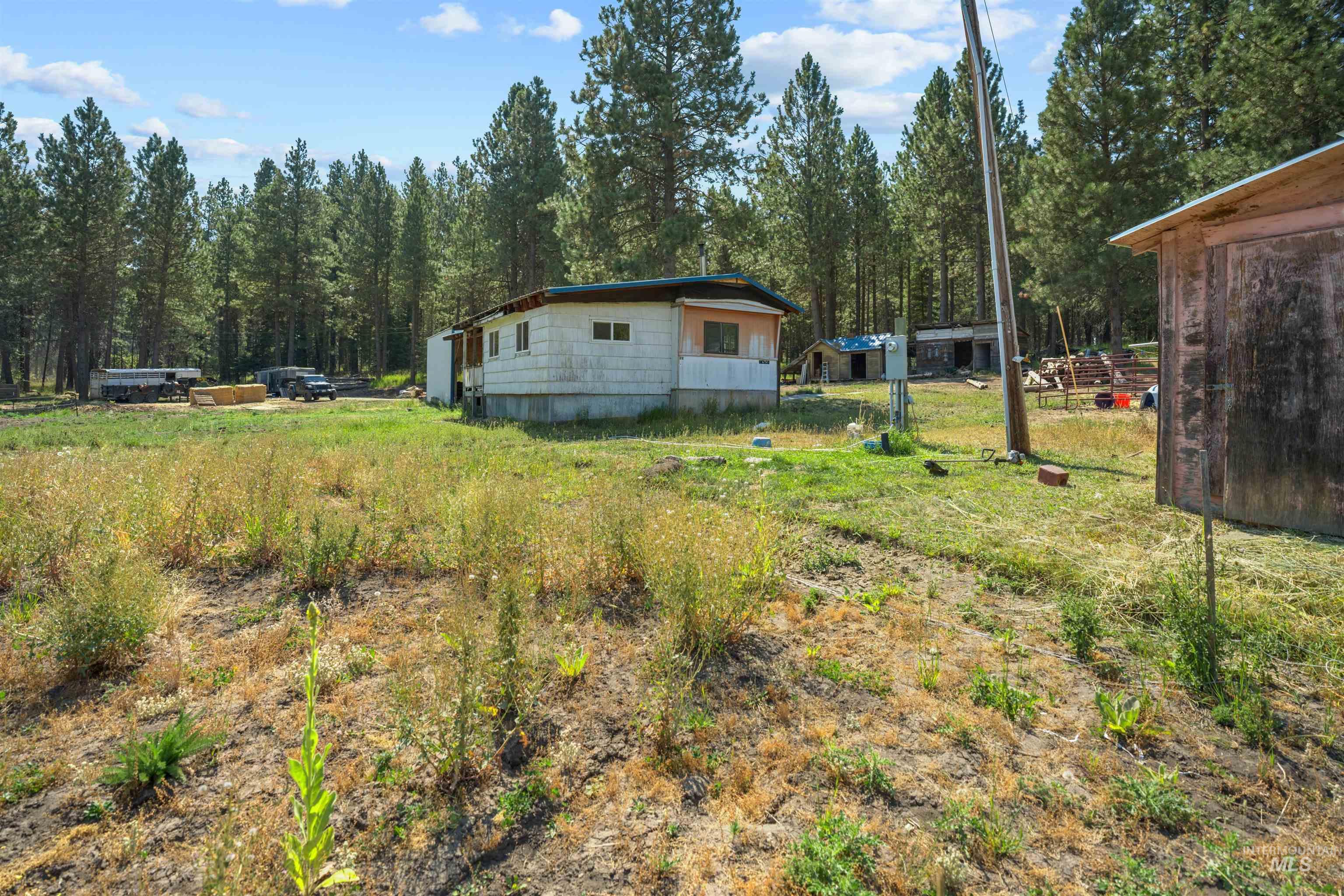 1910 East Mountain Rd Property Photo 4