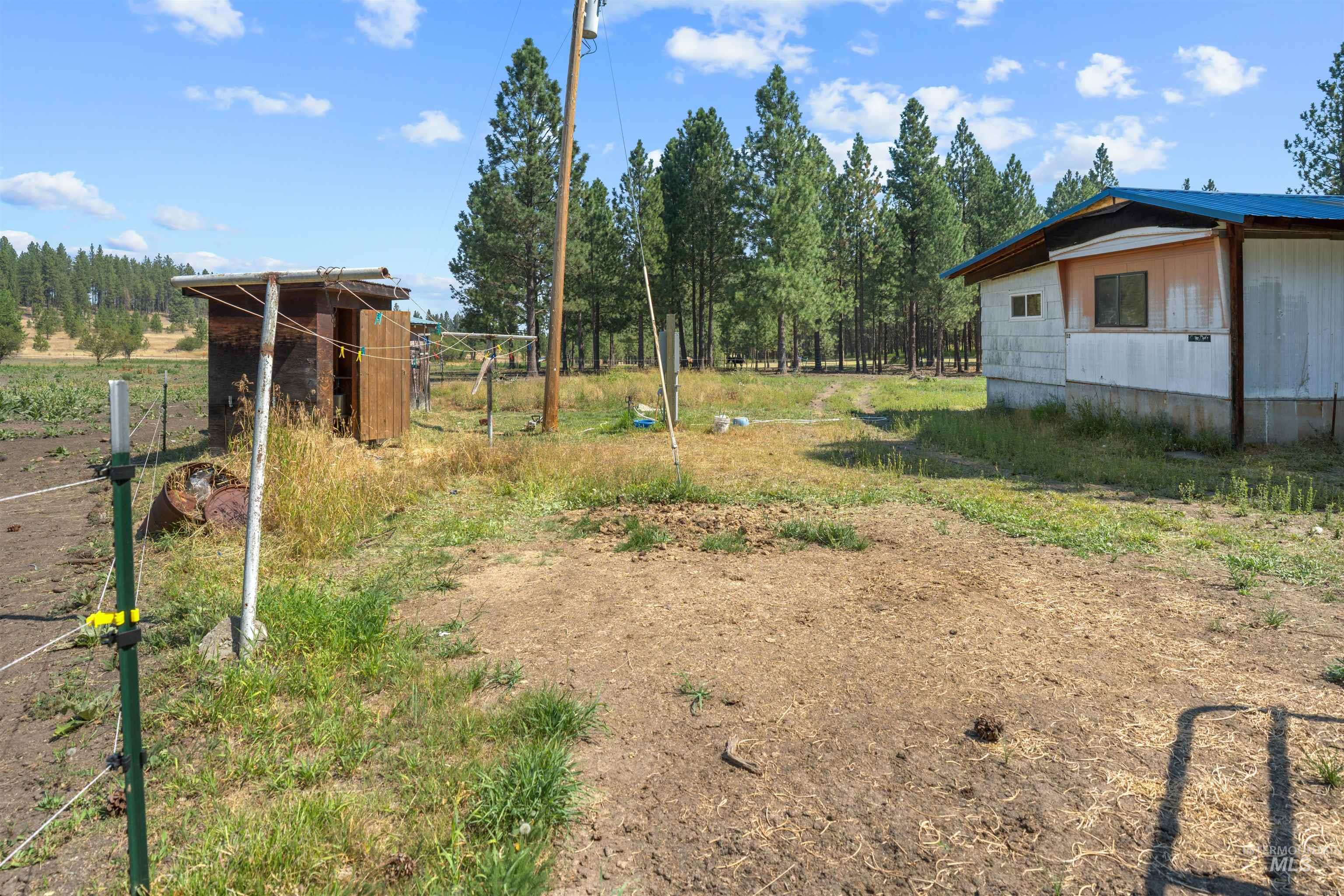 1910 East Mountain Rd Property Photo 5