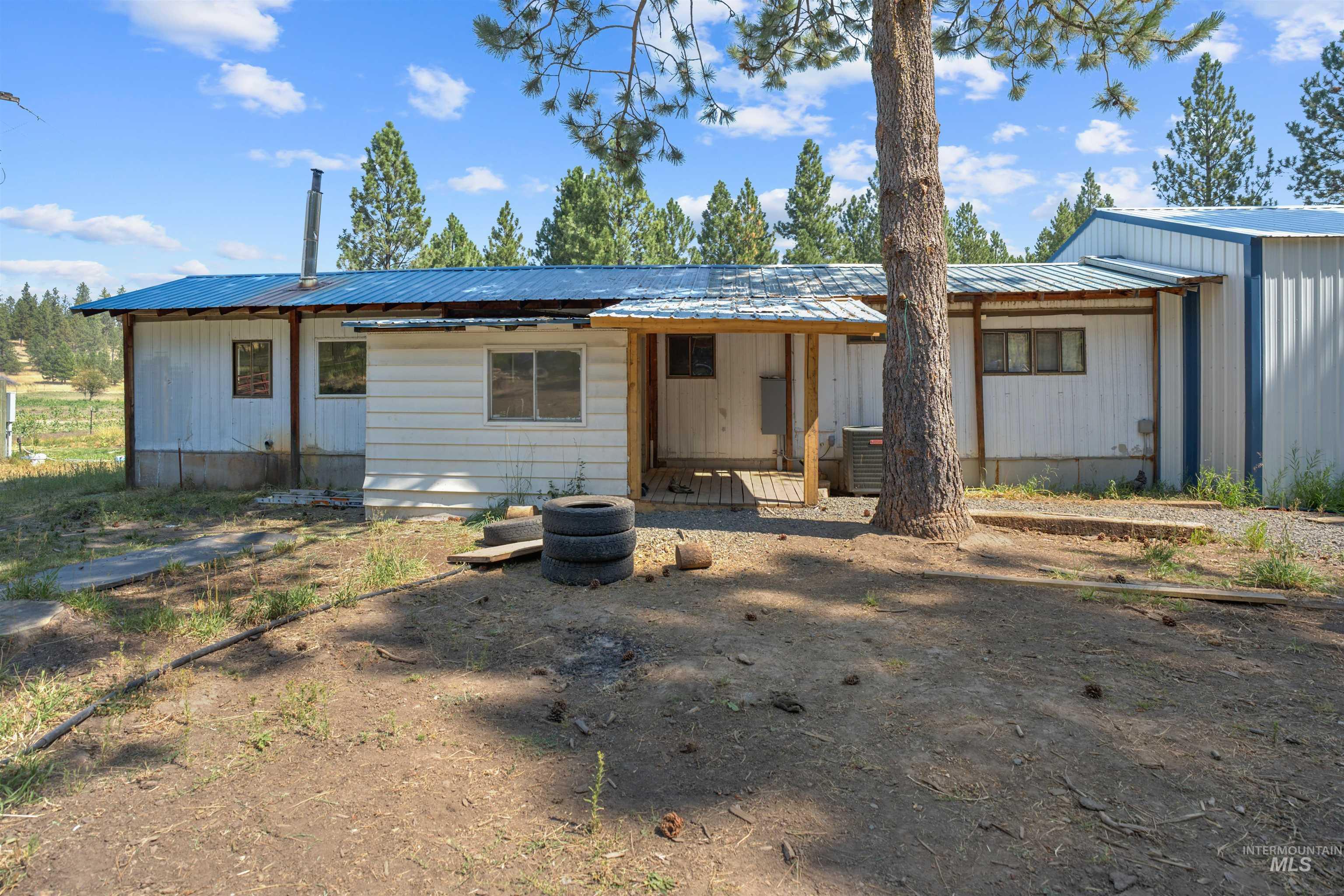 1910 East Mountain Rd Property Photo 6