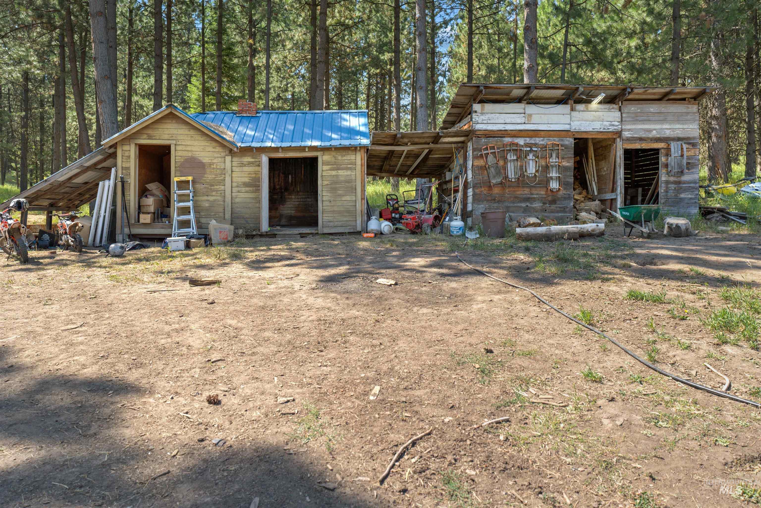 1910 East Mountain Rd Property Photo 7