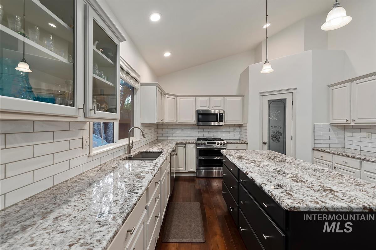 13288 W Heatherbrook Drive Property Photo 10