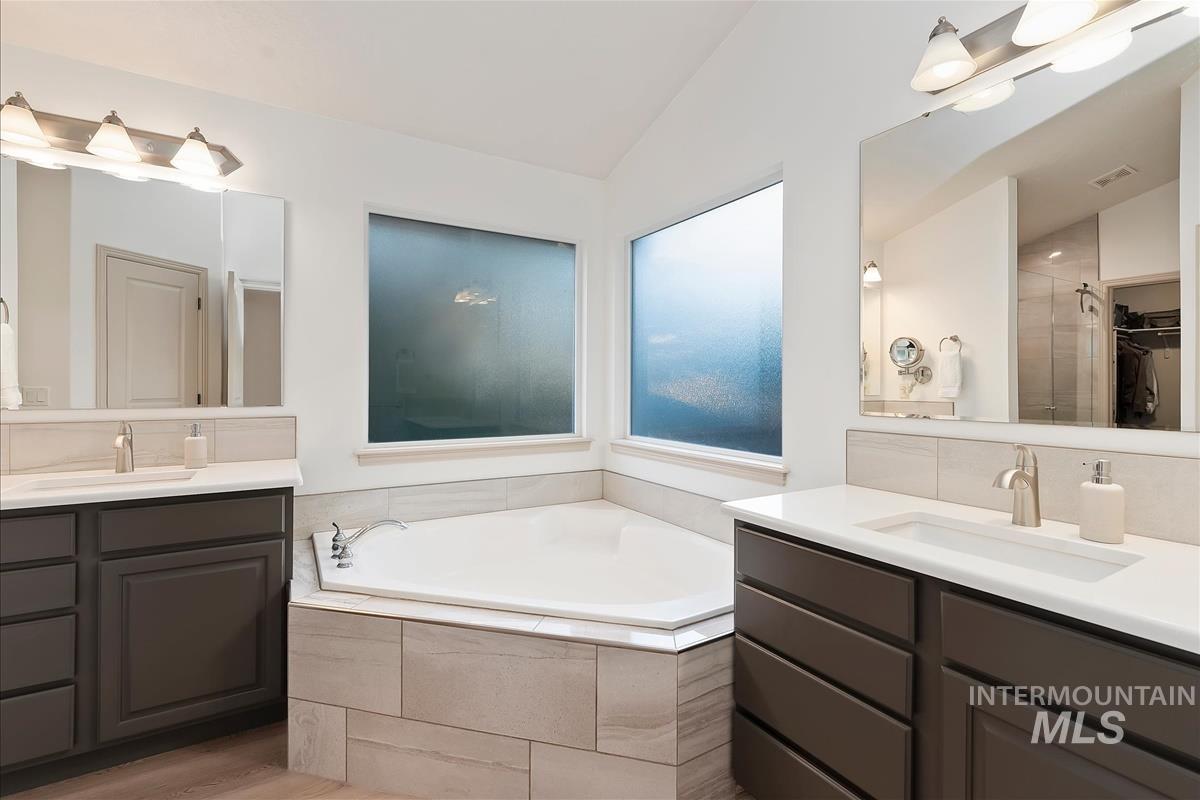 13288 W Heatherbrook Drive Property Photo 19
