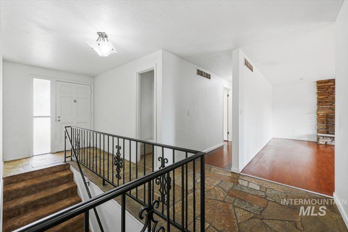 1904 Nw 8th St Property Photo 8