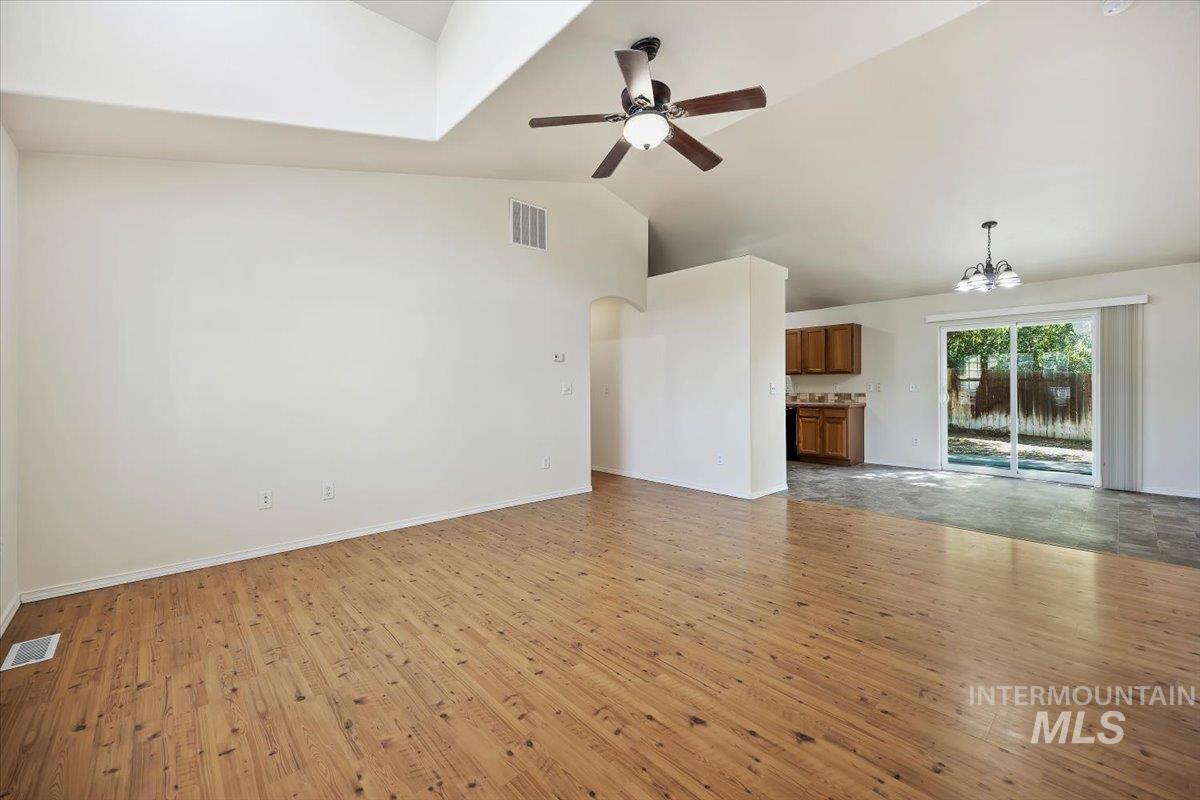 226 Teton St Property Photo 3