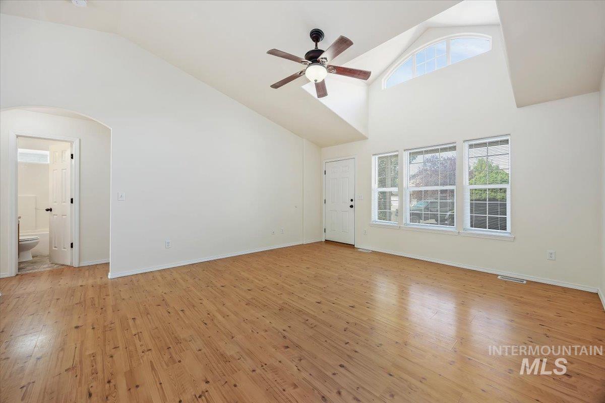 226 Teton St Property Photo 4