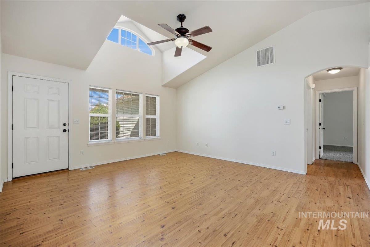 226 Teton St Property Photo 5