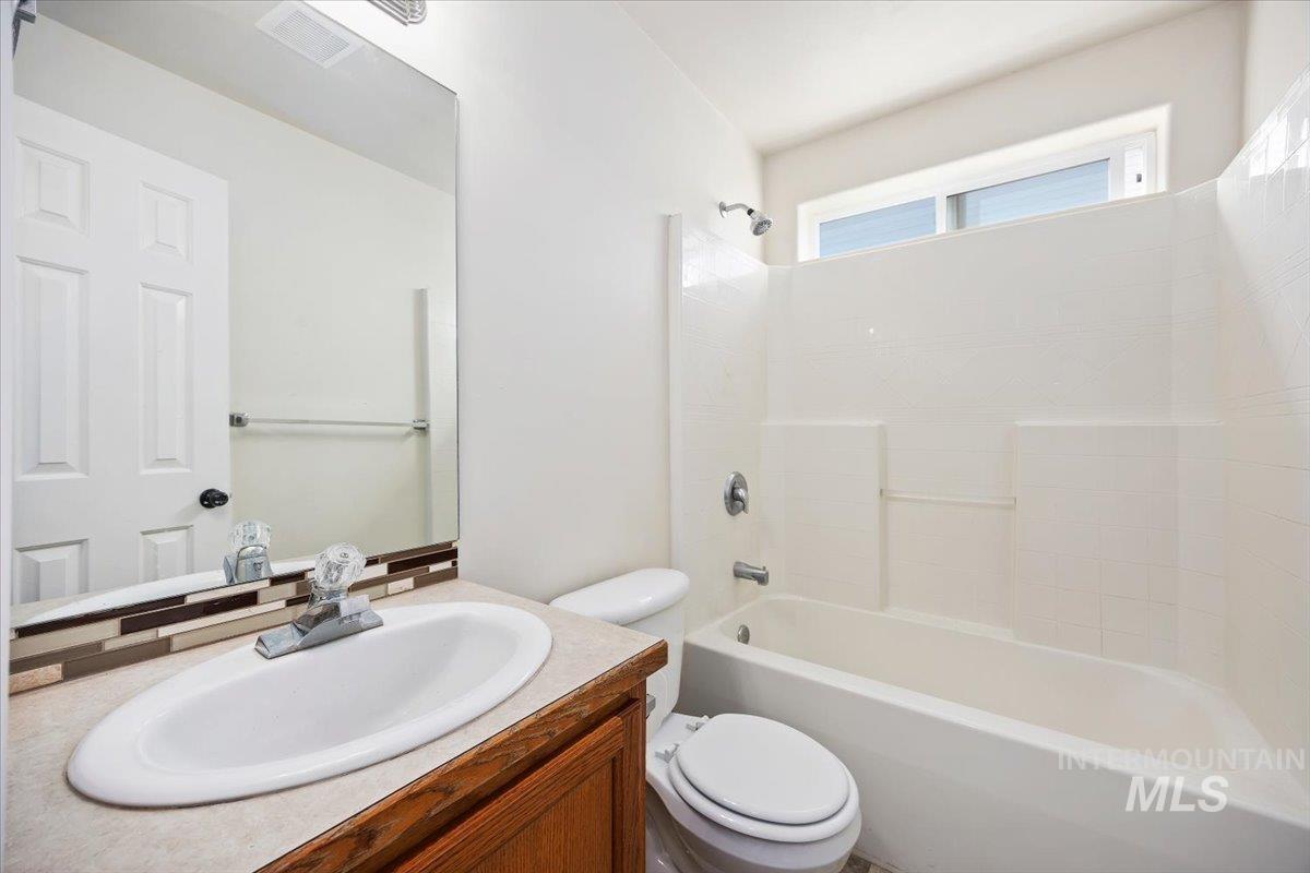 226 Teton St Property Photo 18