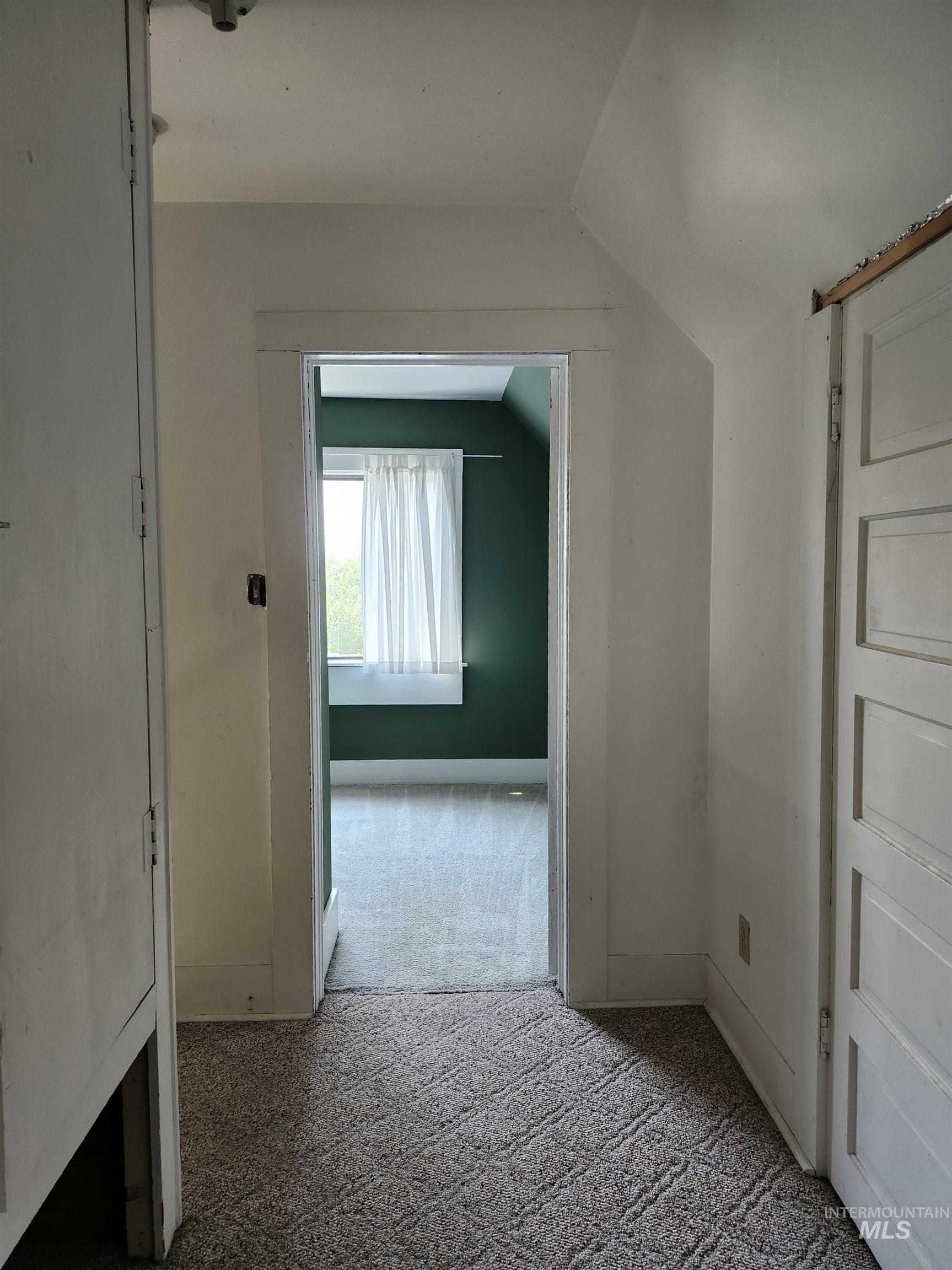 980 Larch Street Property Photo 24
