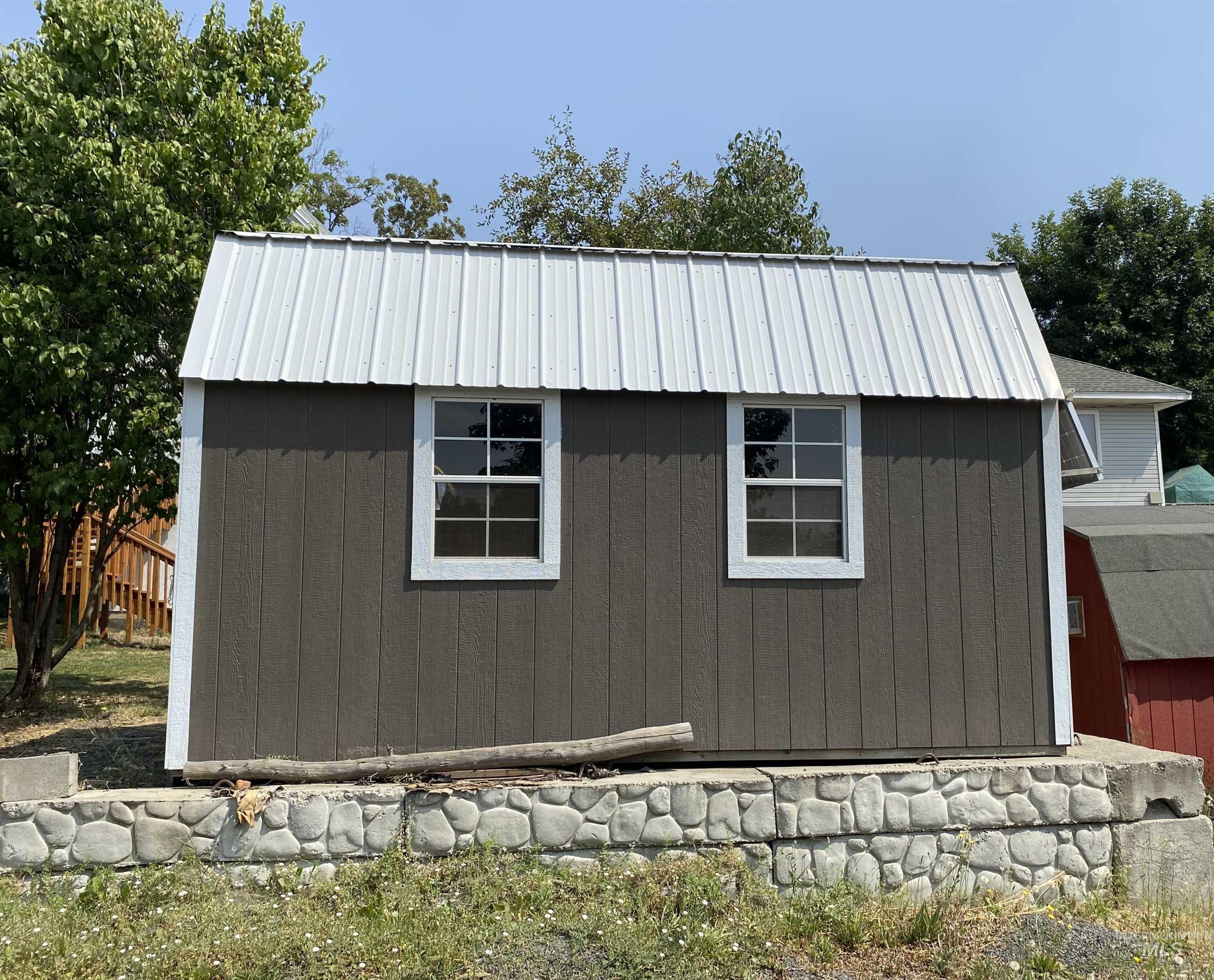980 Larch Street Property Photo 44