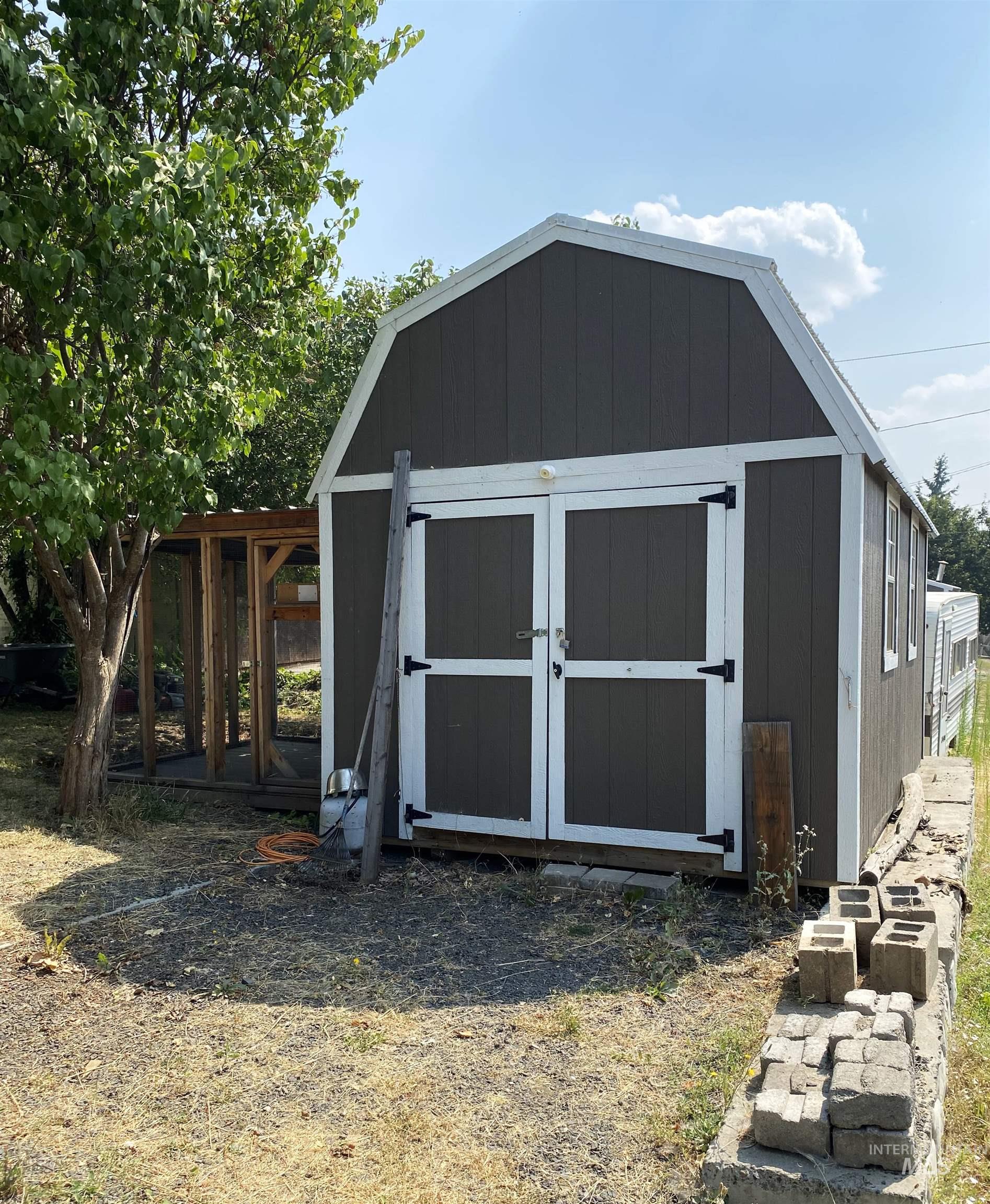 980 Larch Street Property Photo 46