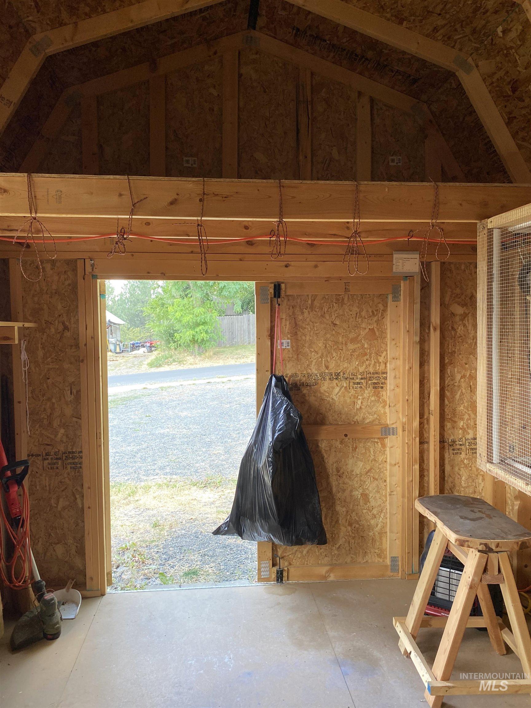 980 Larch Street Property Photo 49