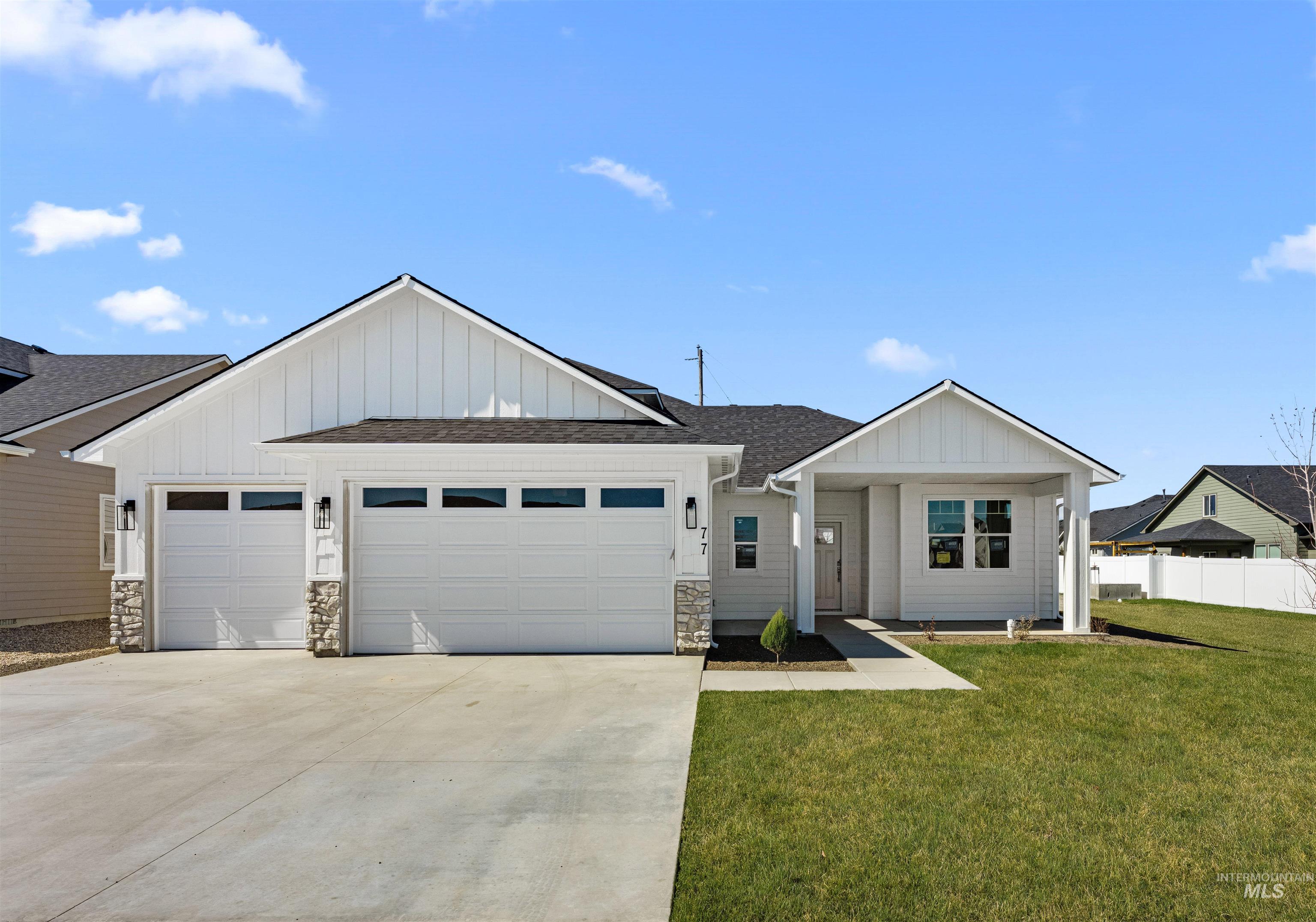 77 S Daybreak Ave Property Photo 1