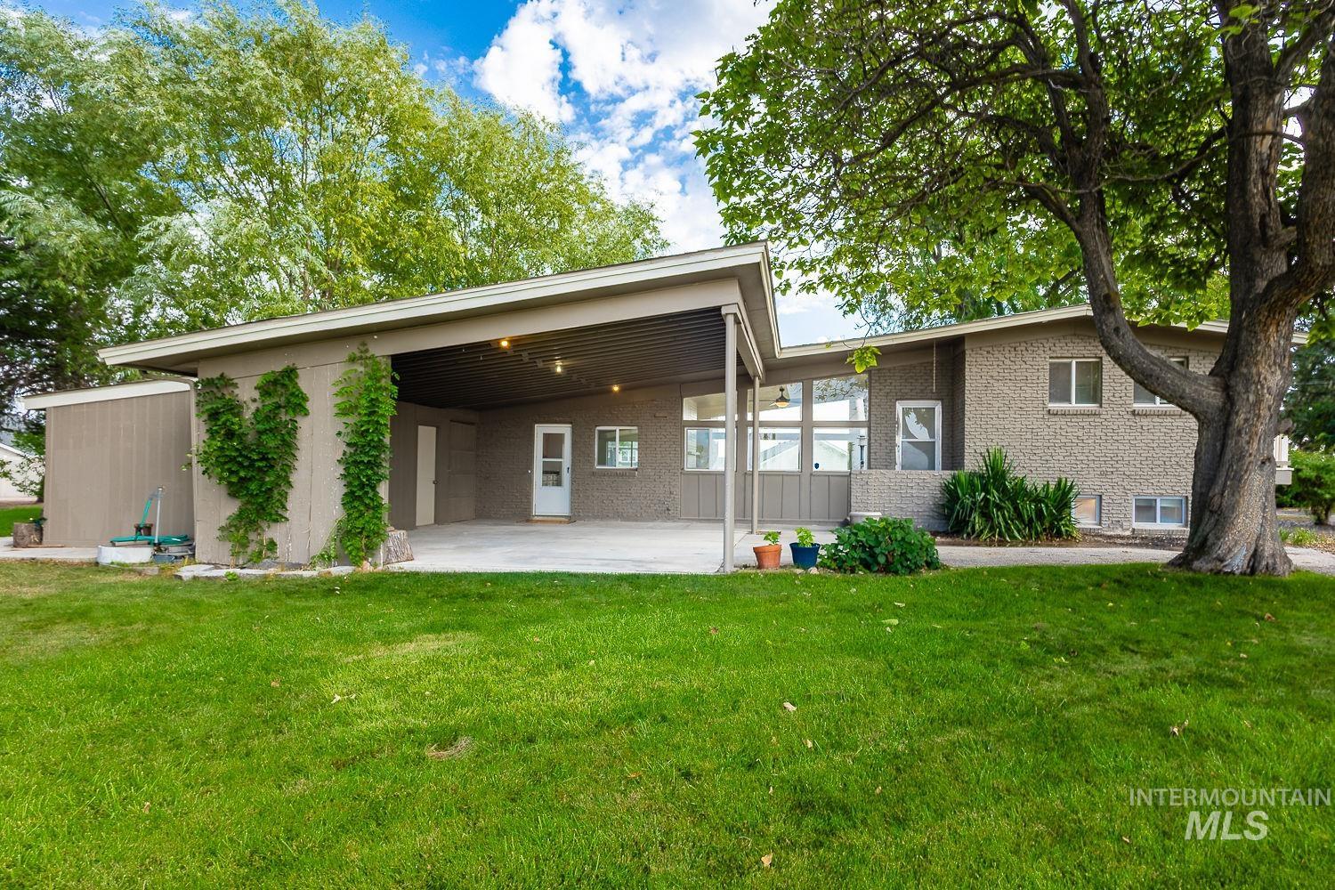 14216 Orchard Ave Property Photo 1