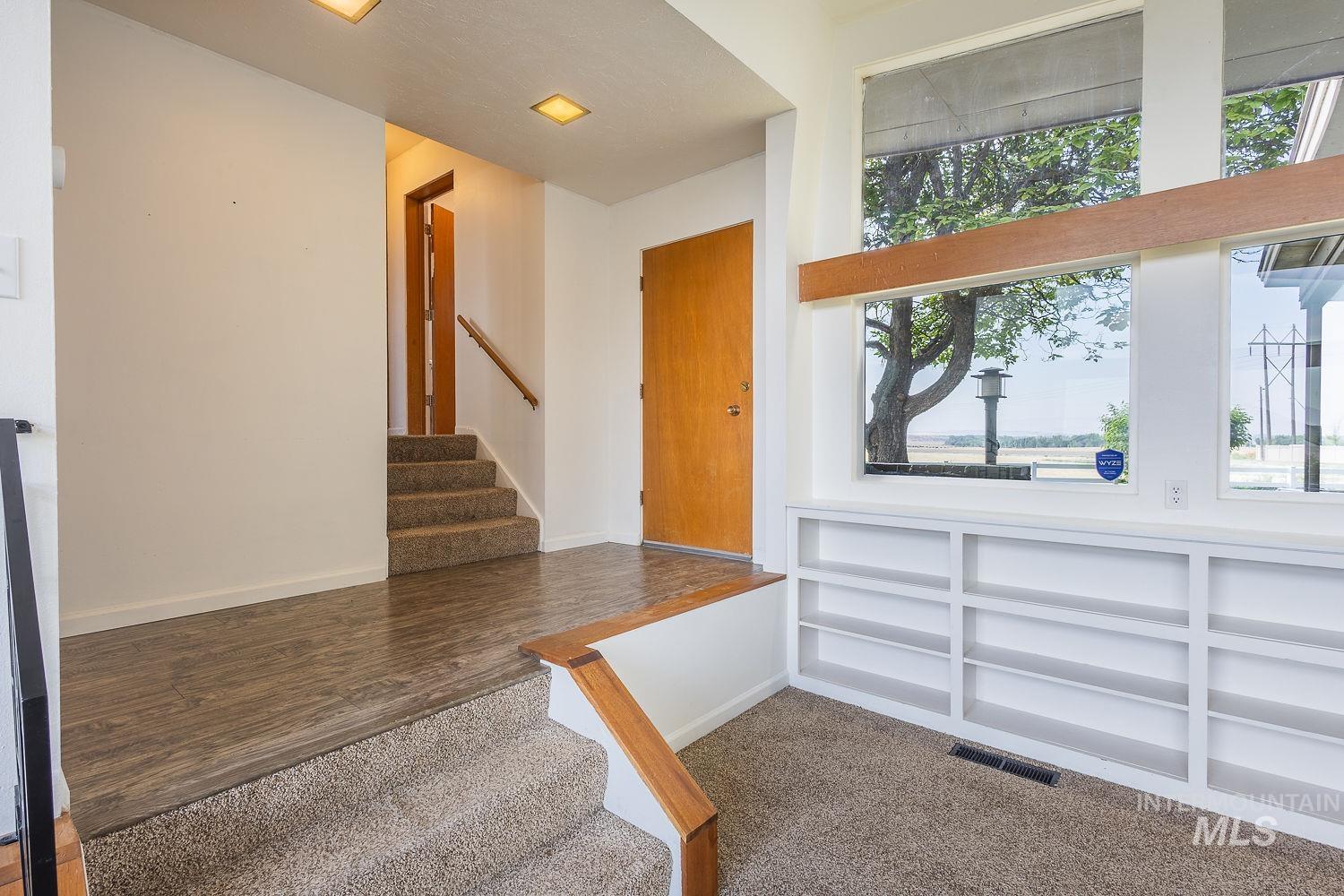 14216 Orchard Ave Property Photo 10