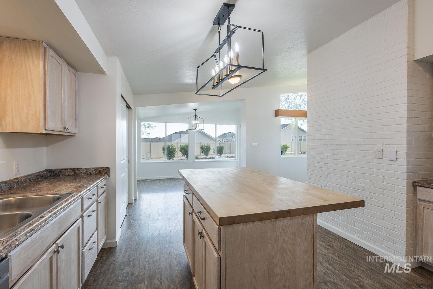 14216 Orchard Ave Property Photo 18
