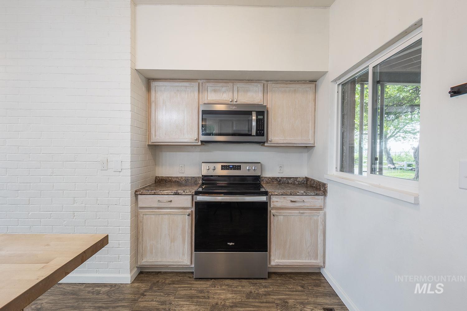 14216 Orchard Ave Property Photo 20