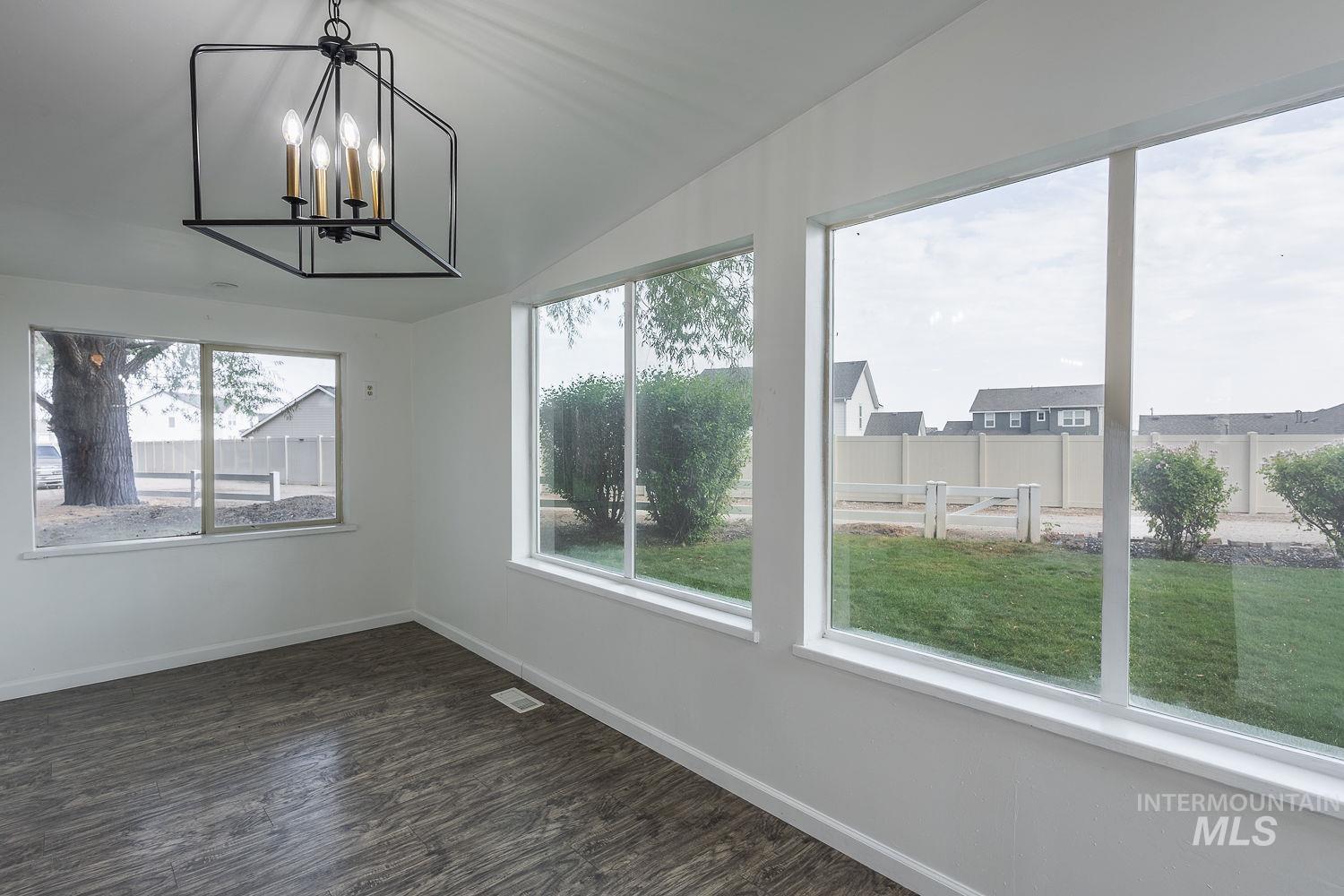 14216 Orchard Ave Property Photo 24