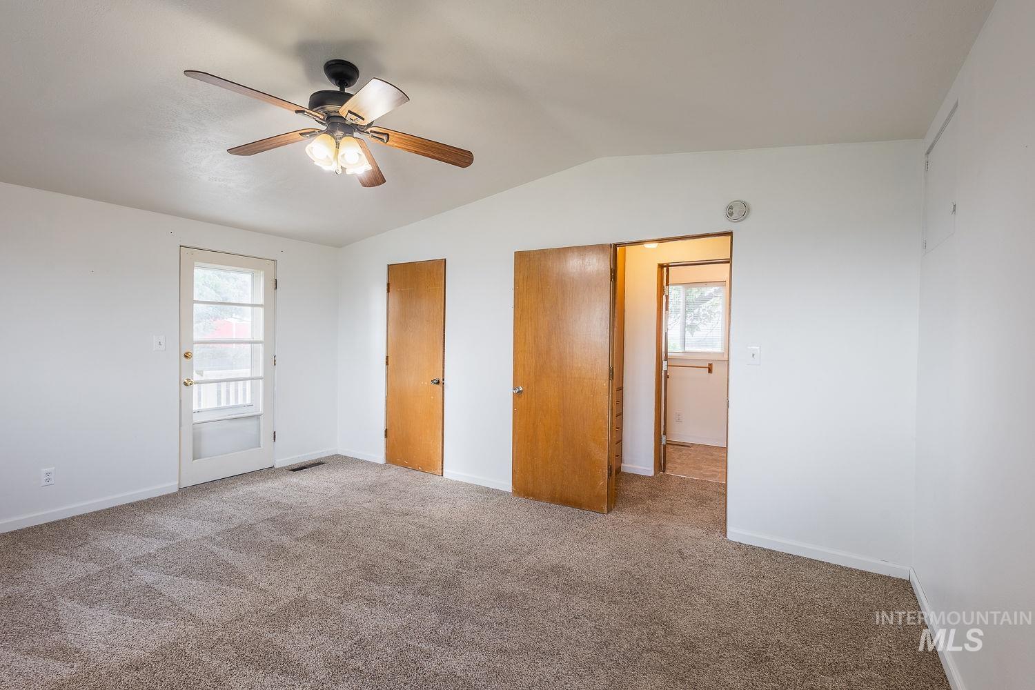 14216 Orchard Ave Property Photo 27
