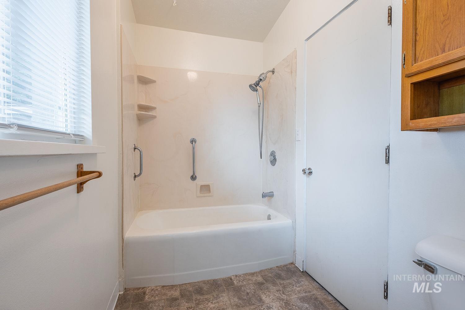 14216 Orchard Ave Property Photo 31