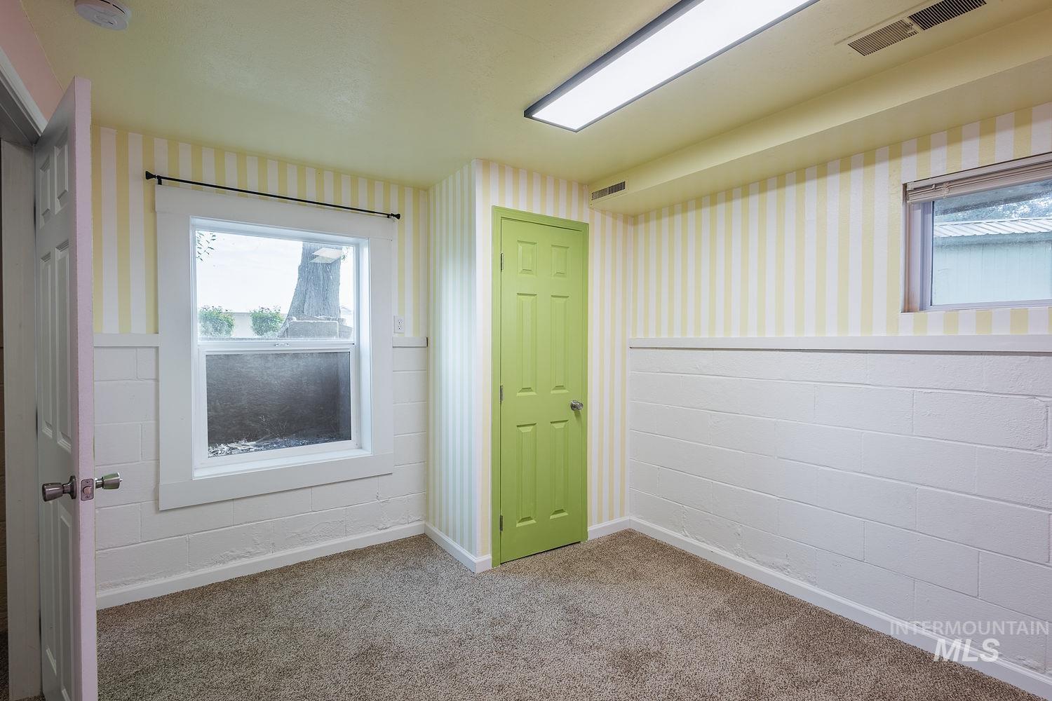 14216 Orchard Ave Property Photo 33