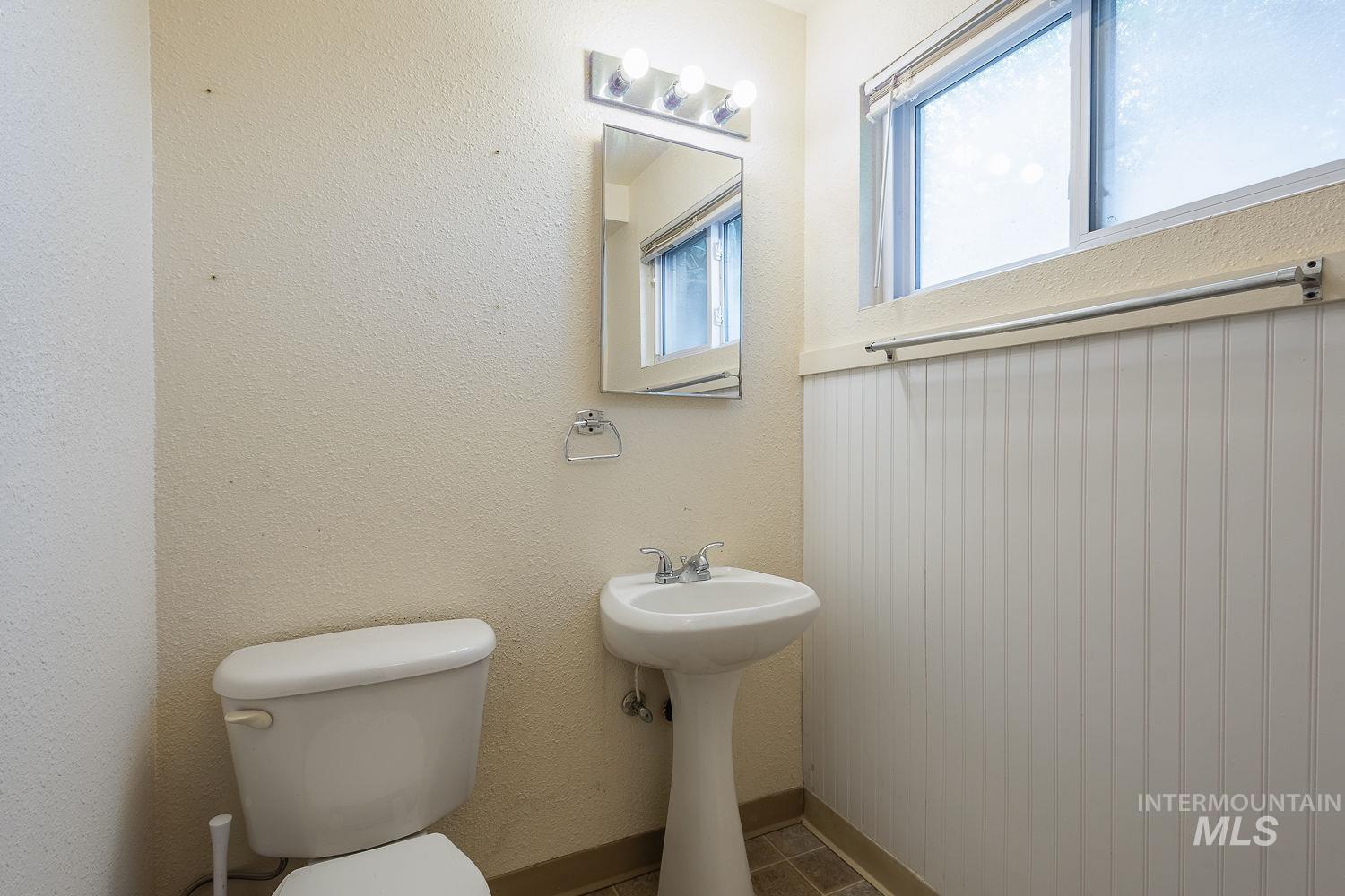 14216 Orchard Ave Property Photo 35